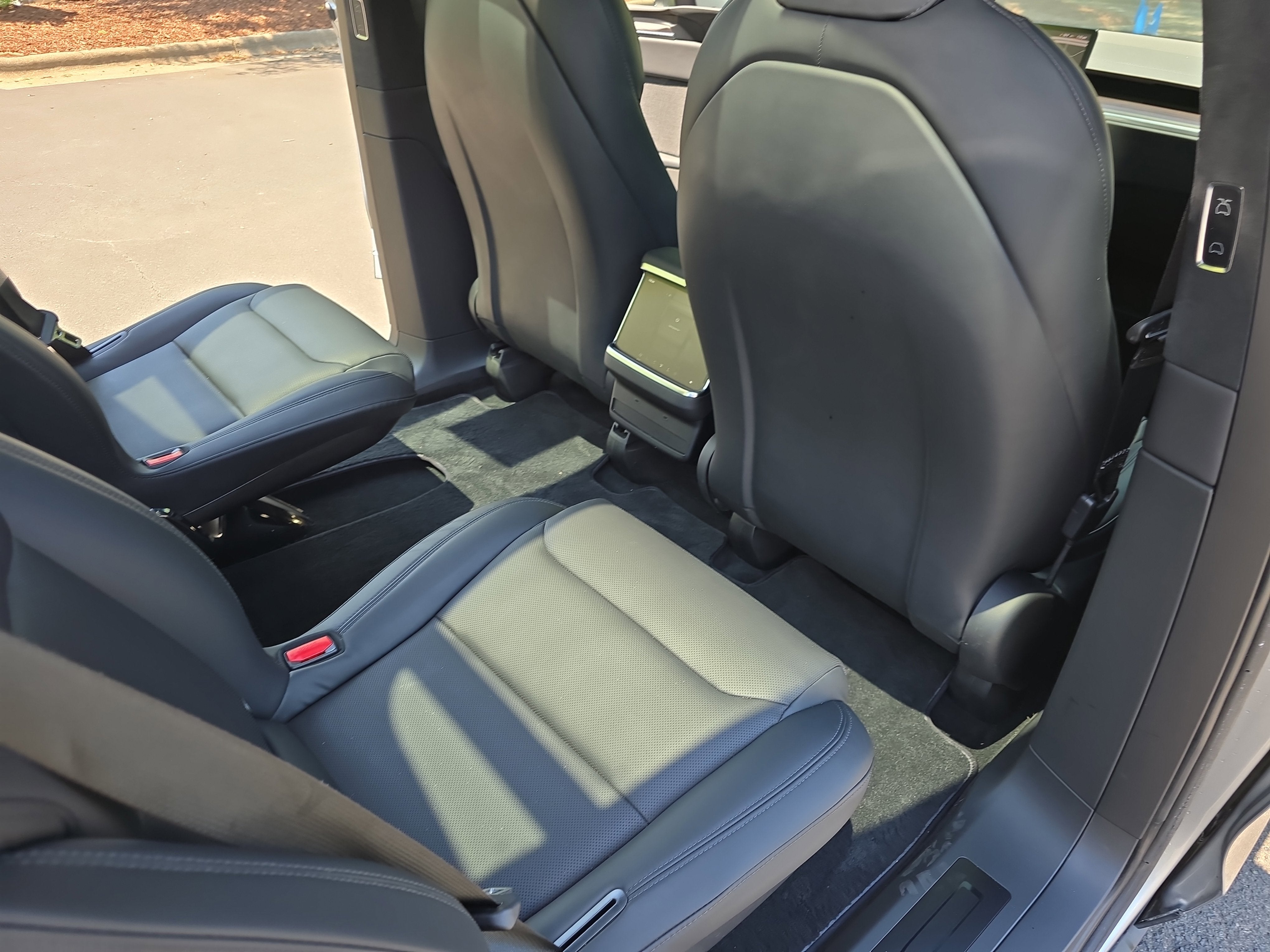 2025 Tesla Model X Base
