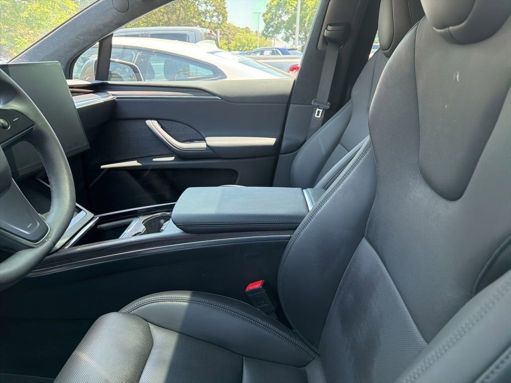 2025 Tesla Model X Base