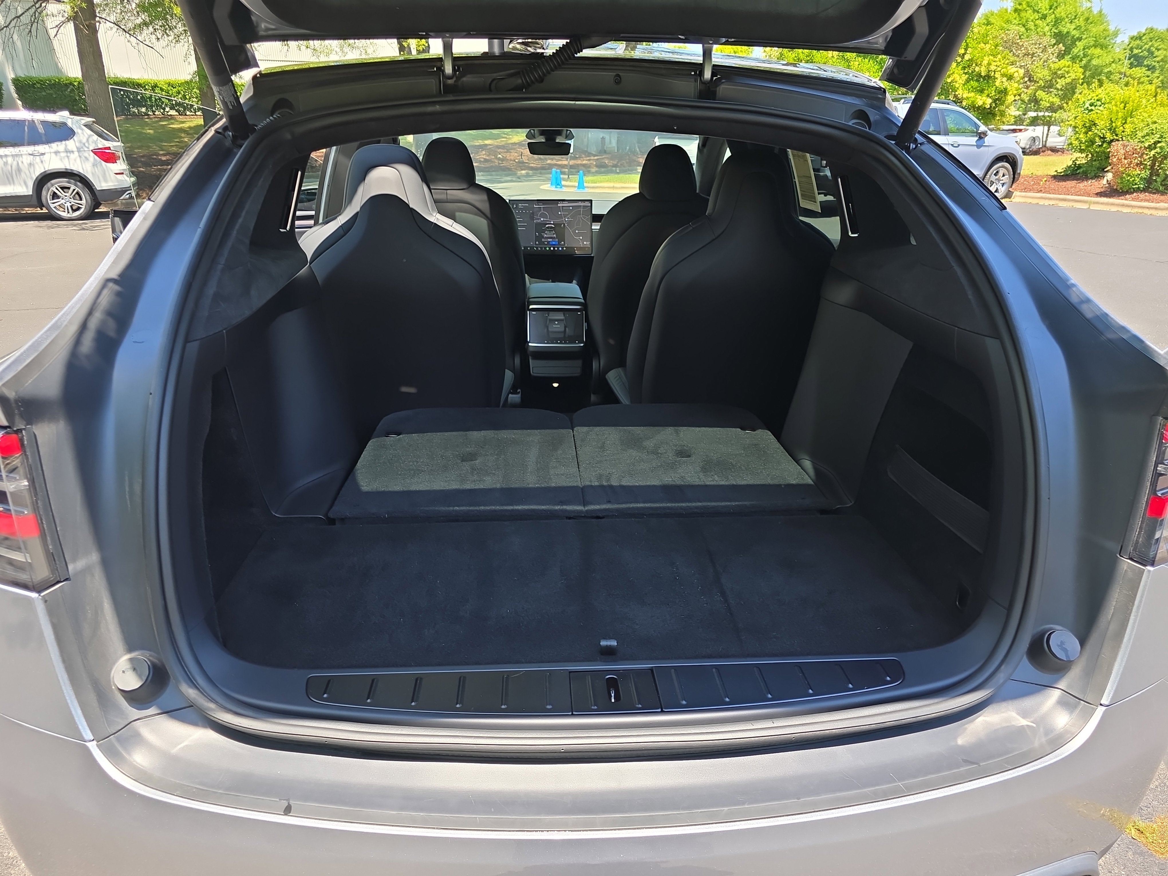 2025 Tesla Model X Base