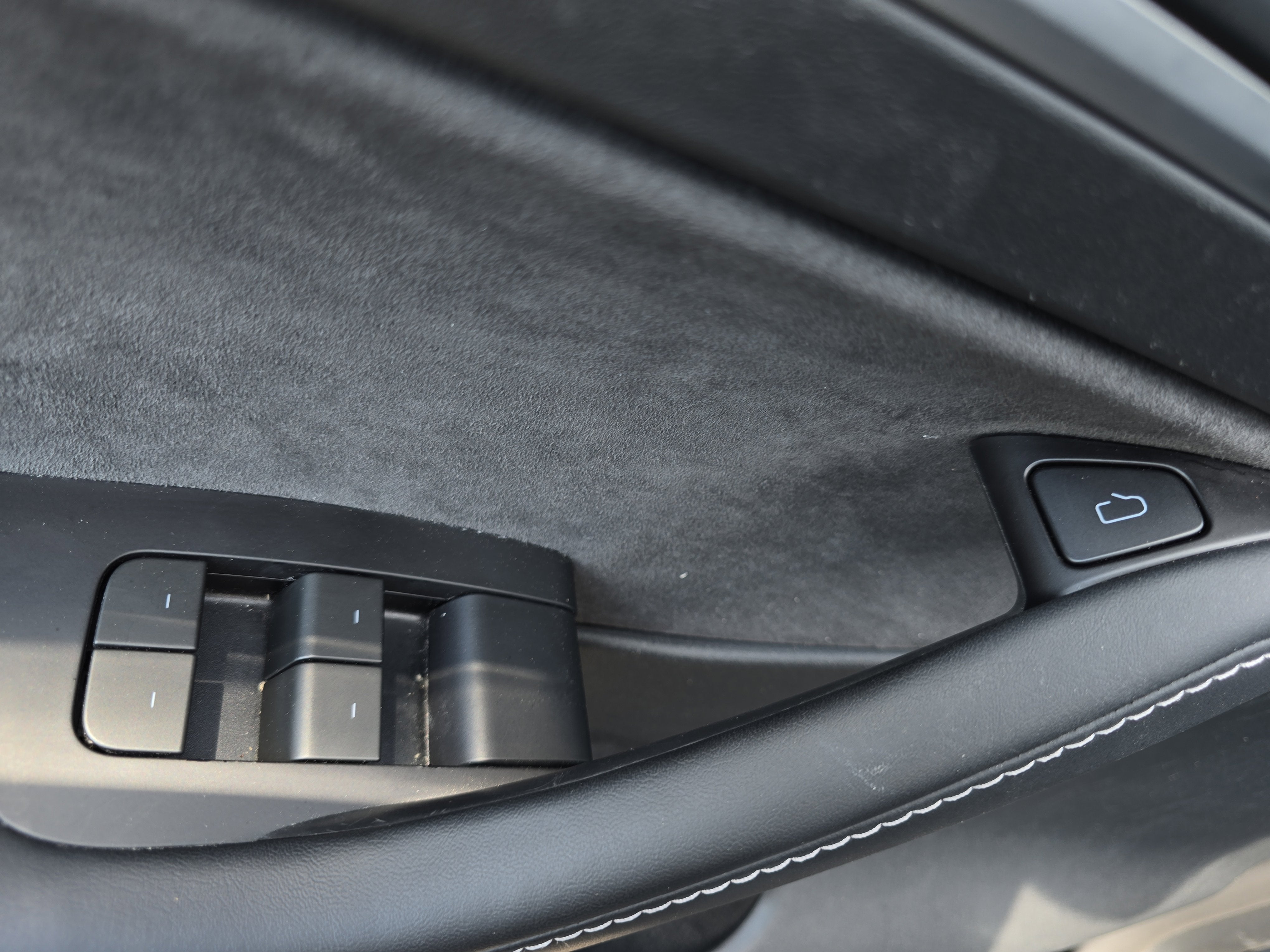 2024 Tesla Model Y Standard Range