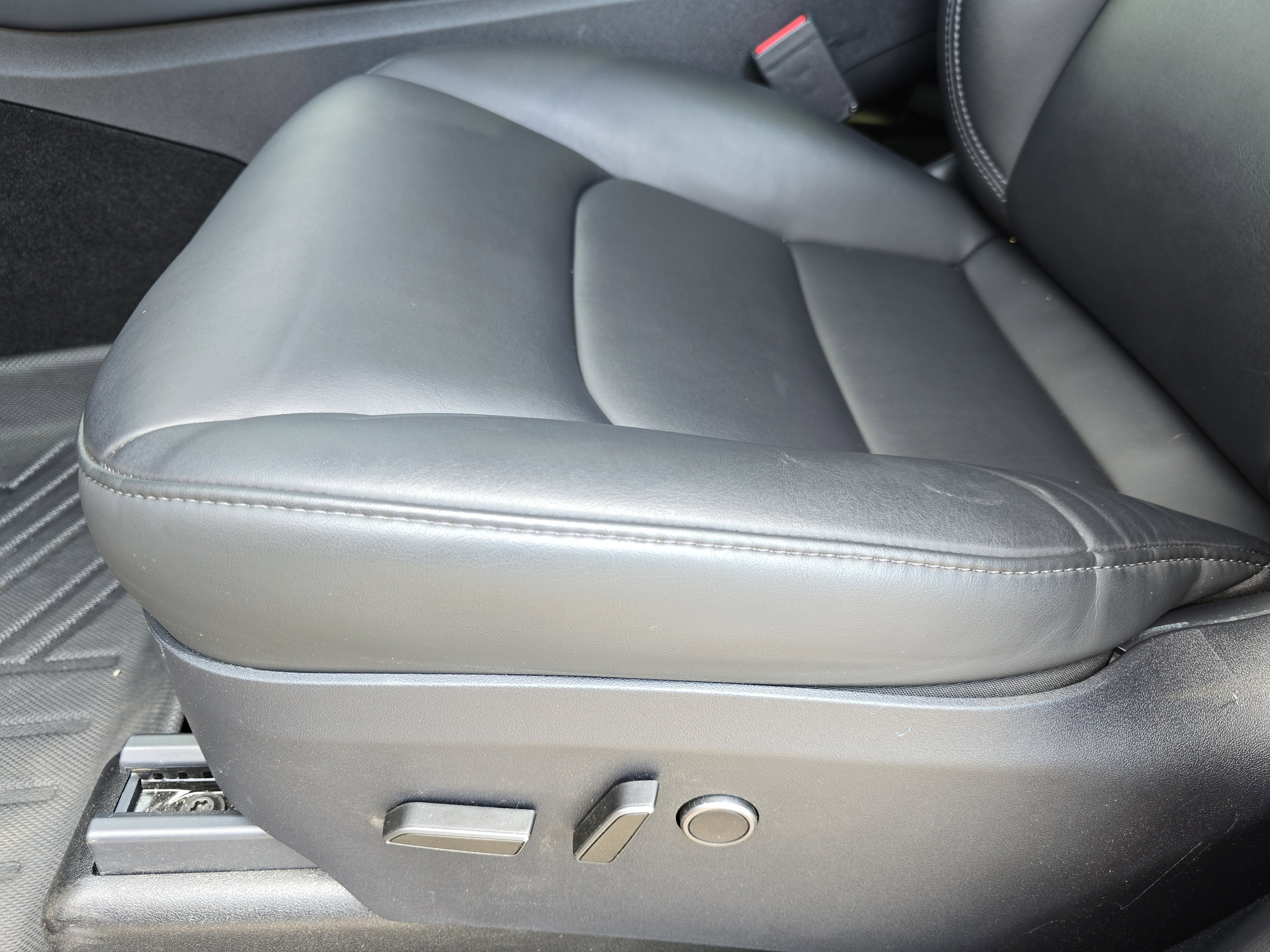 2024 Tesla Model Y Standard Range