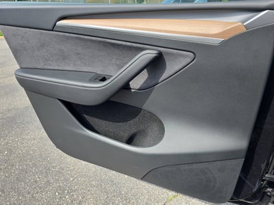 2025 Tesla Model Y Long Range