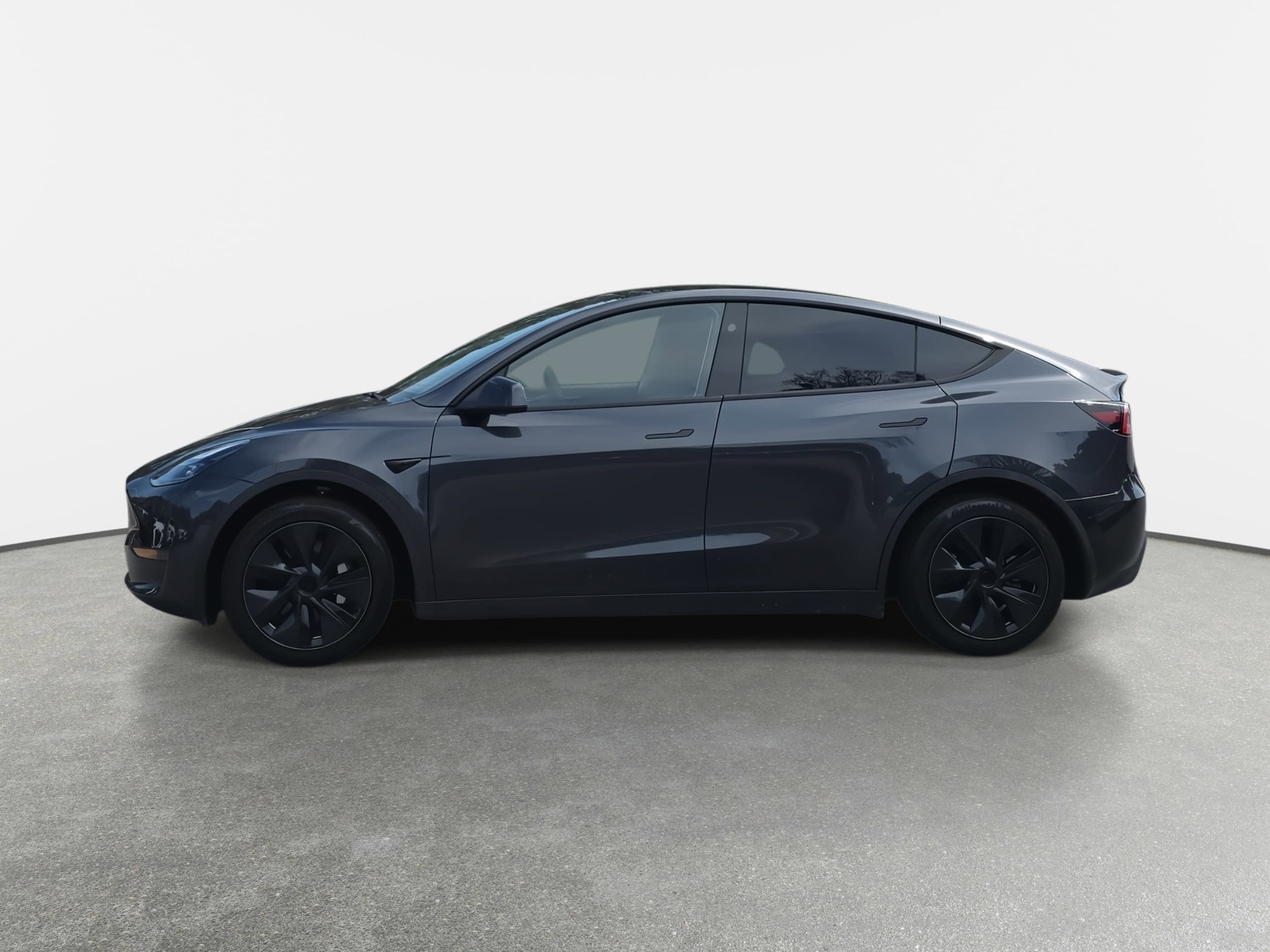 2025 Tesla Model Y Long Range