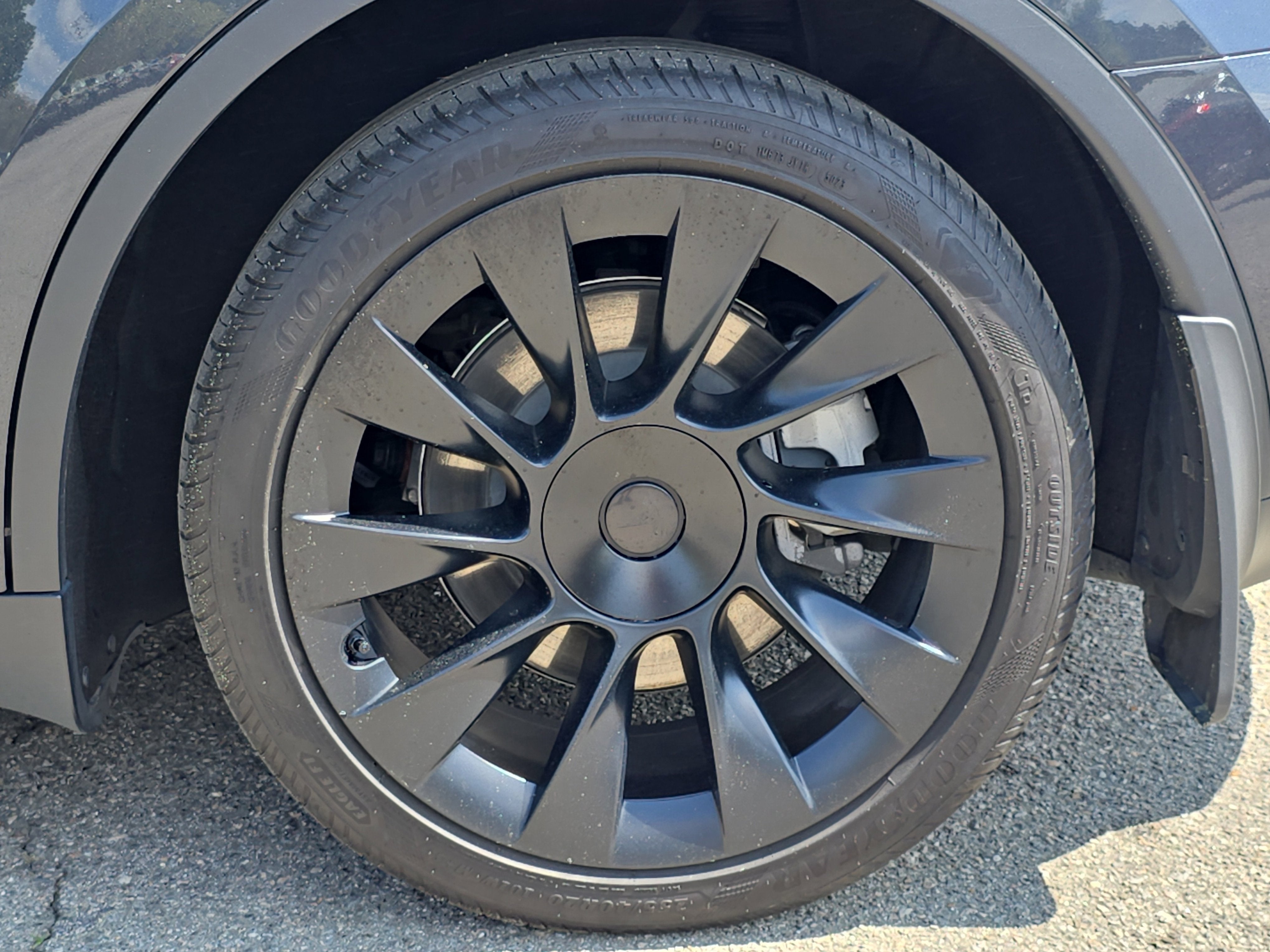 2024 Tesla Model Y Long Range