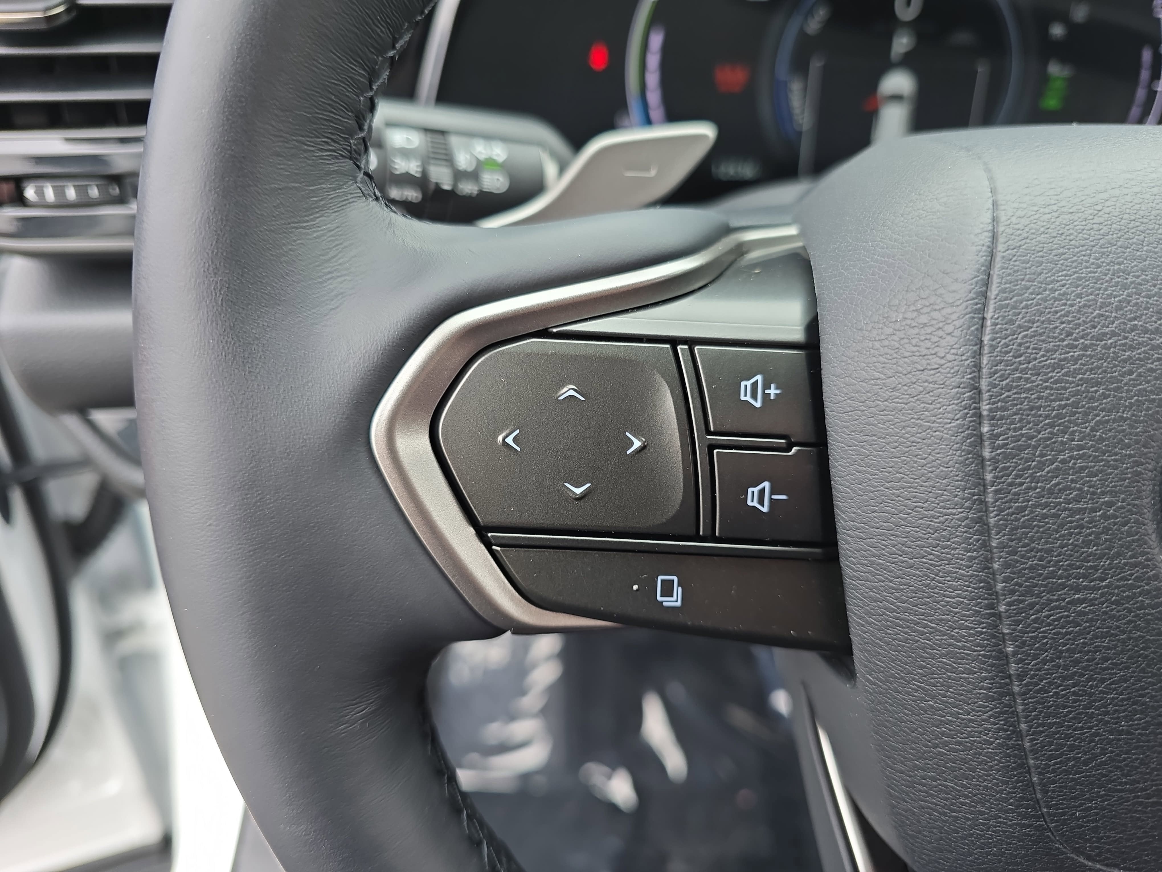 2024 Lexus NX NX 450h+ Luxury