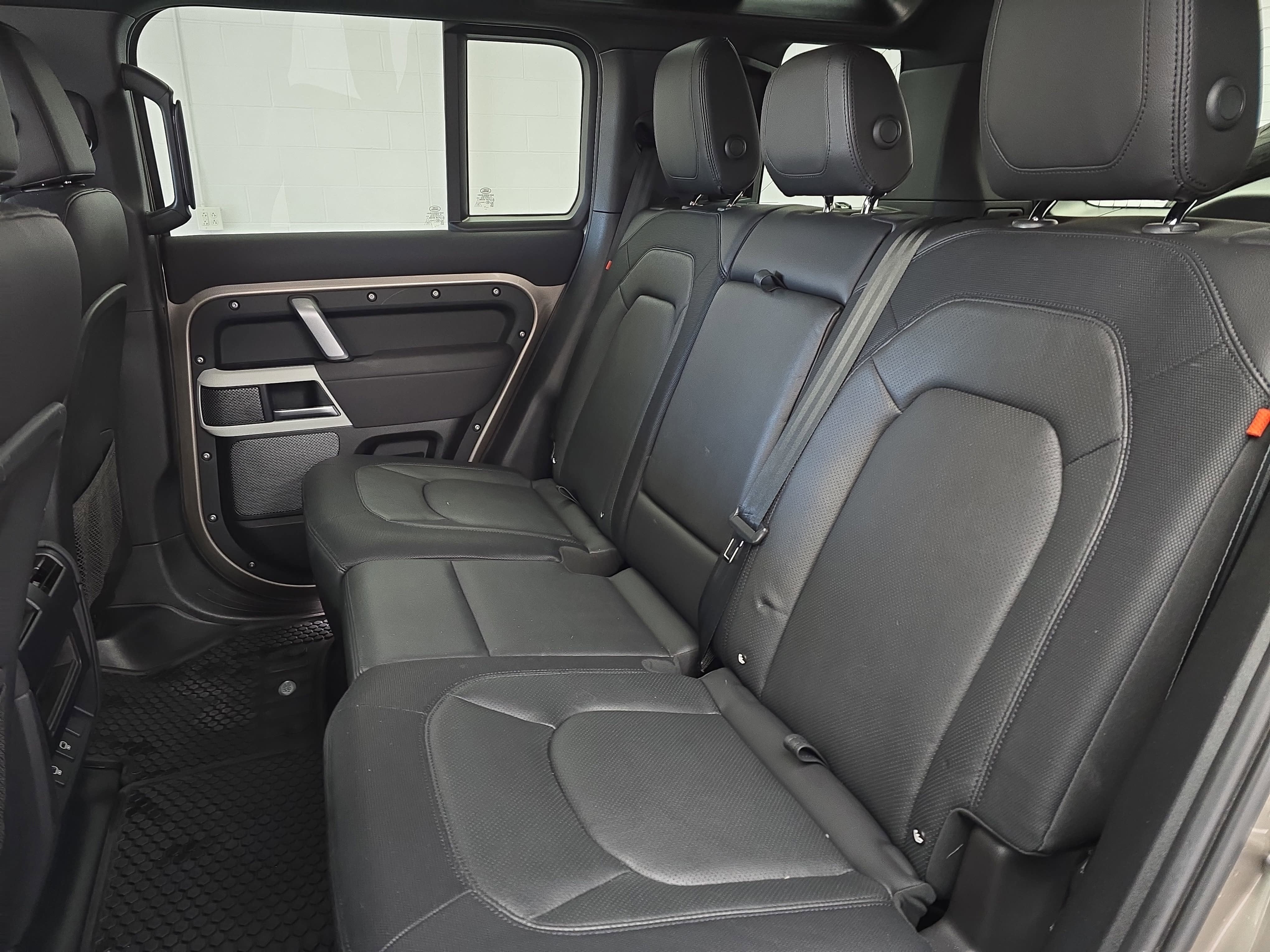 2023 Land Rover Defender X-Dynamic SE