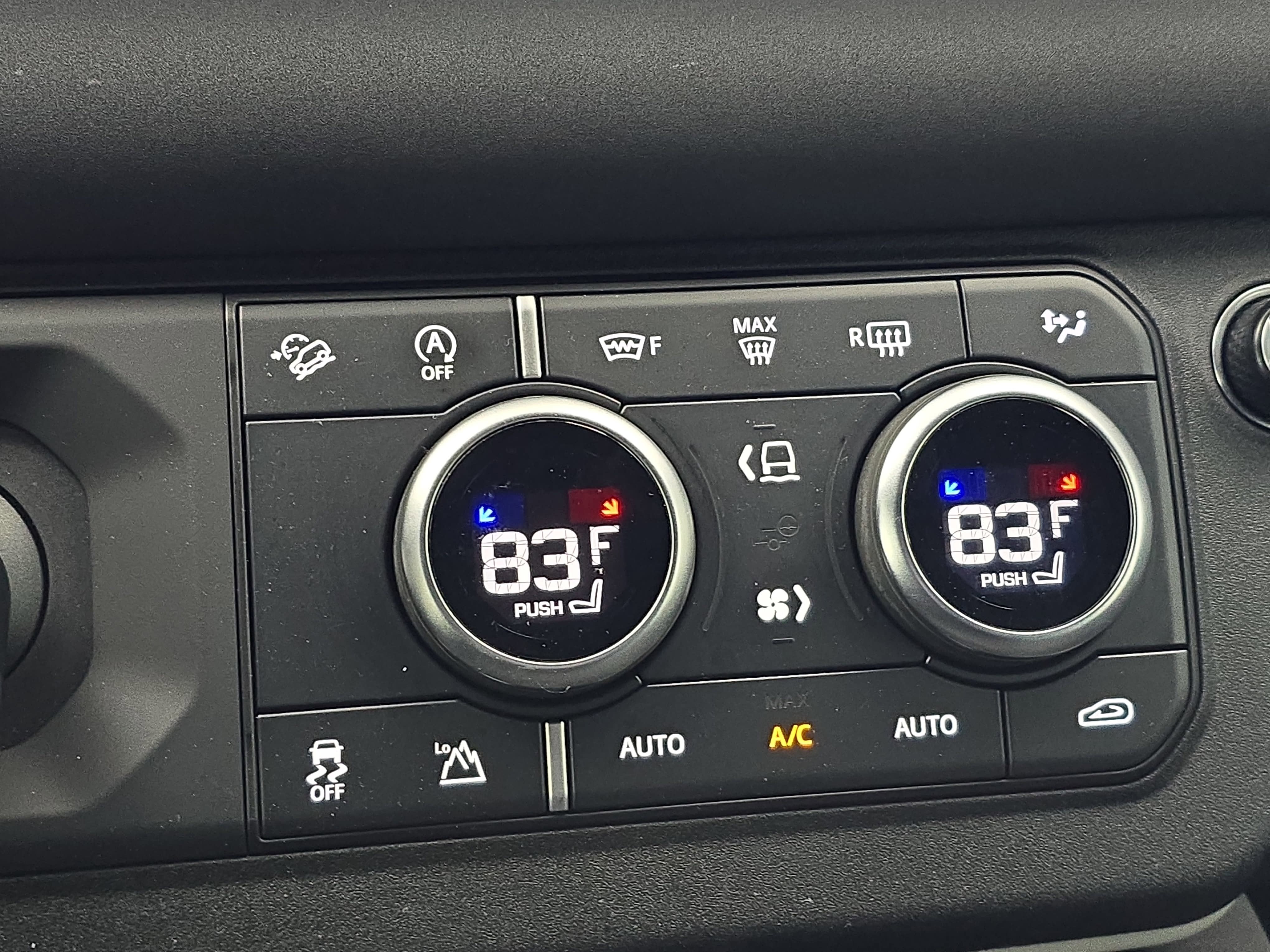 2023 Land Rover Defender X-Dynamic SE