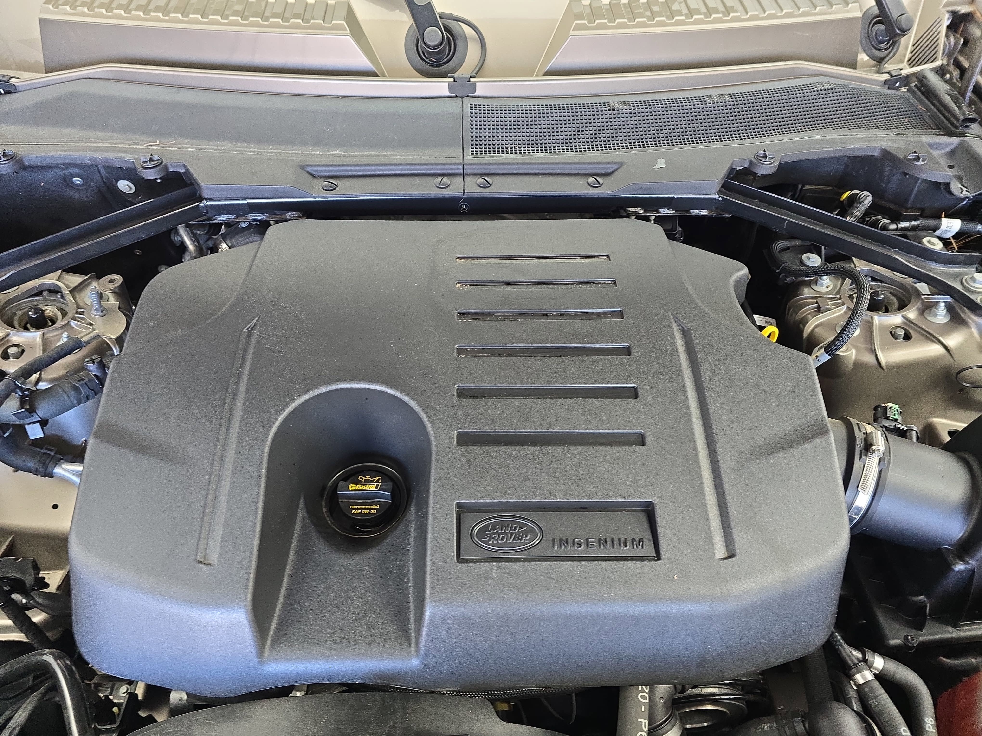 2023 Land Rover Defender X-Dynamic SE