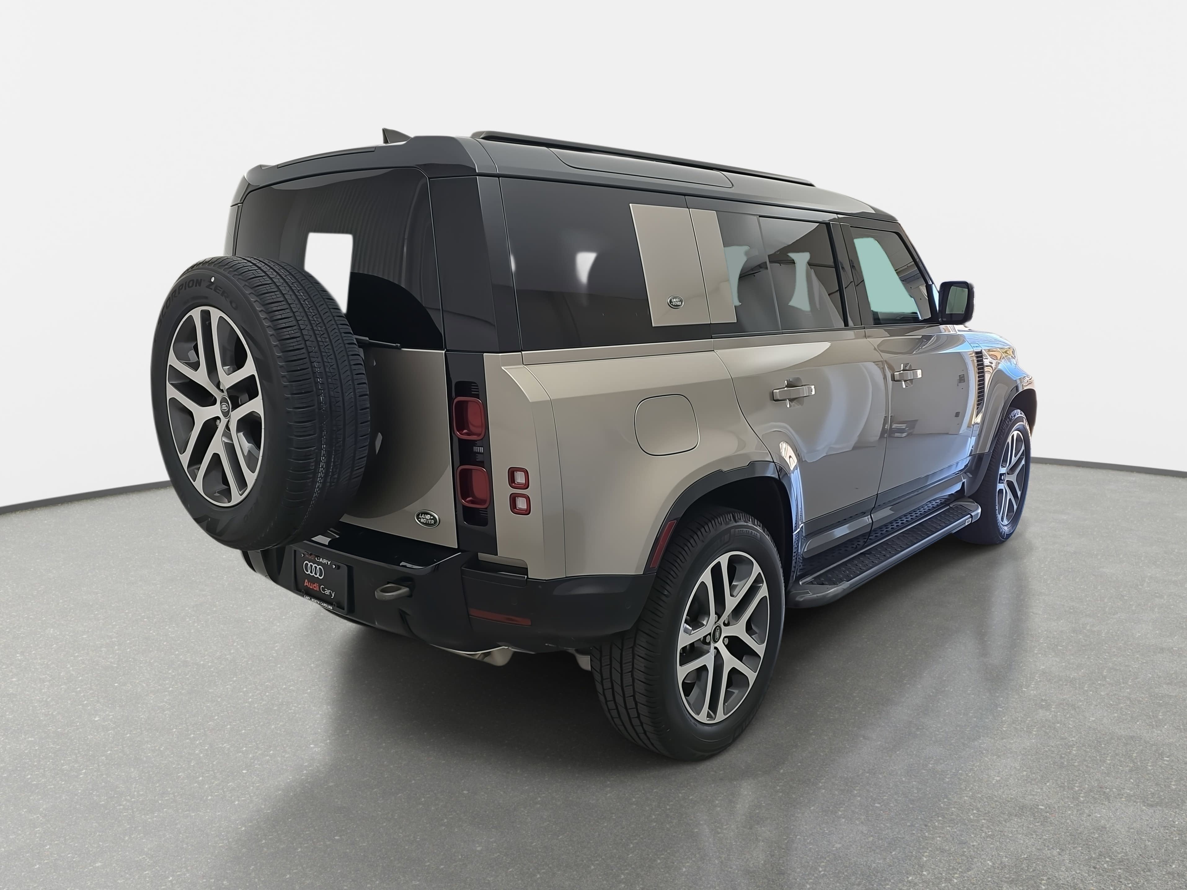 2023 Land Rover Defender X-Dynamic SE