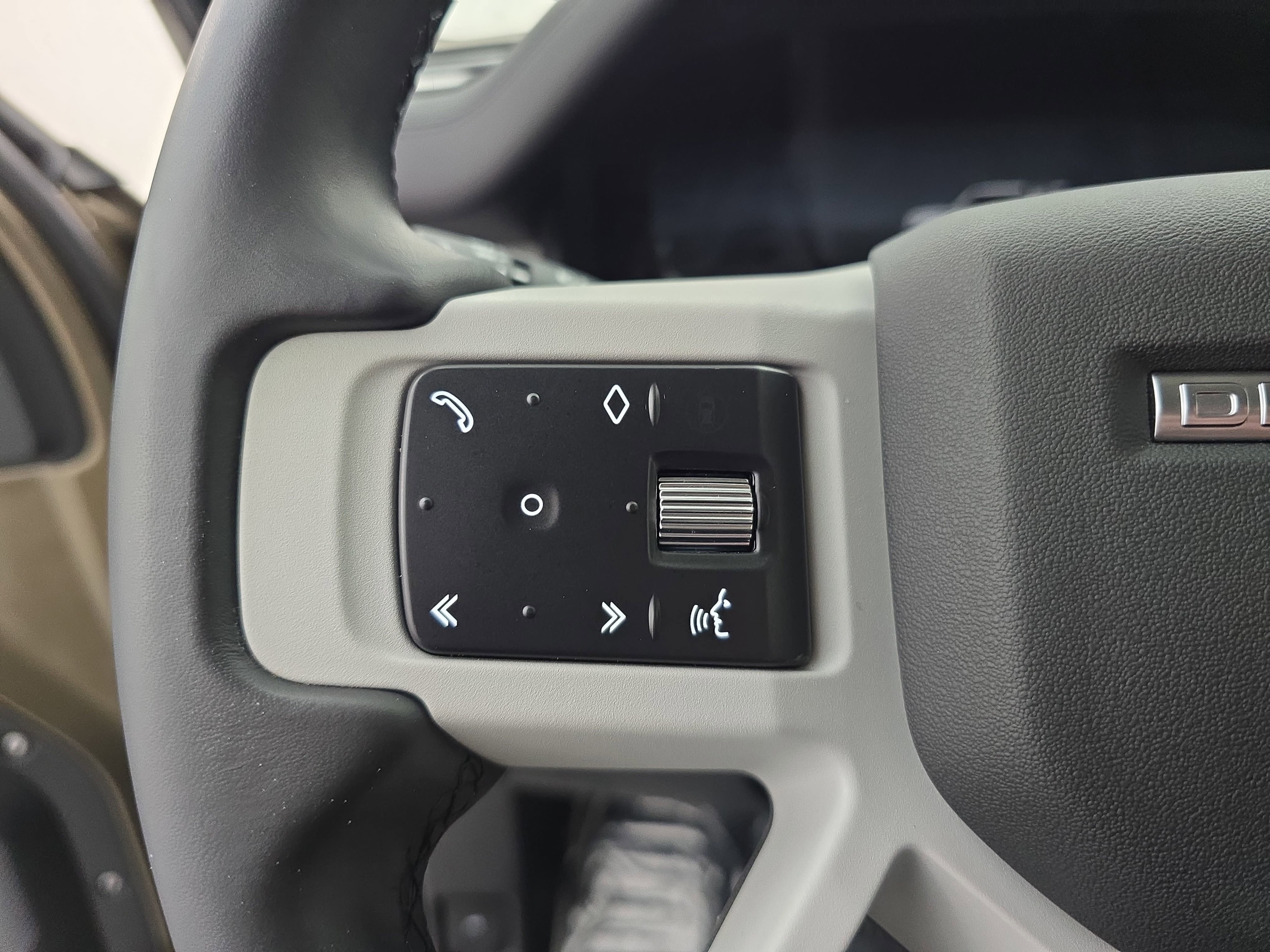 2024 Land Rover Defender S