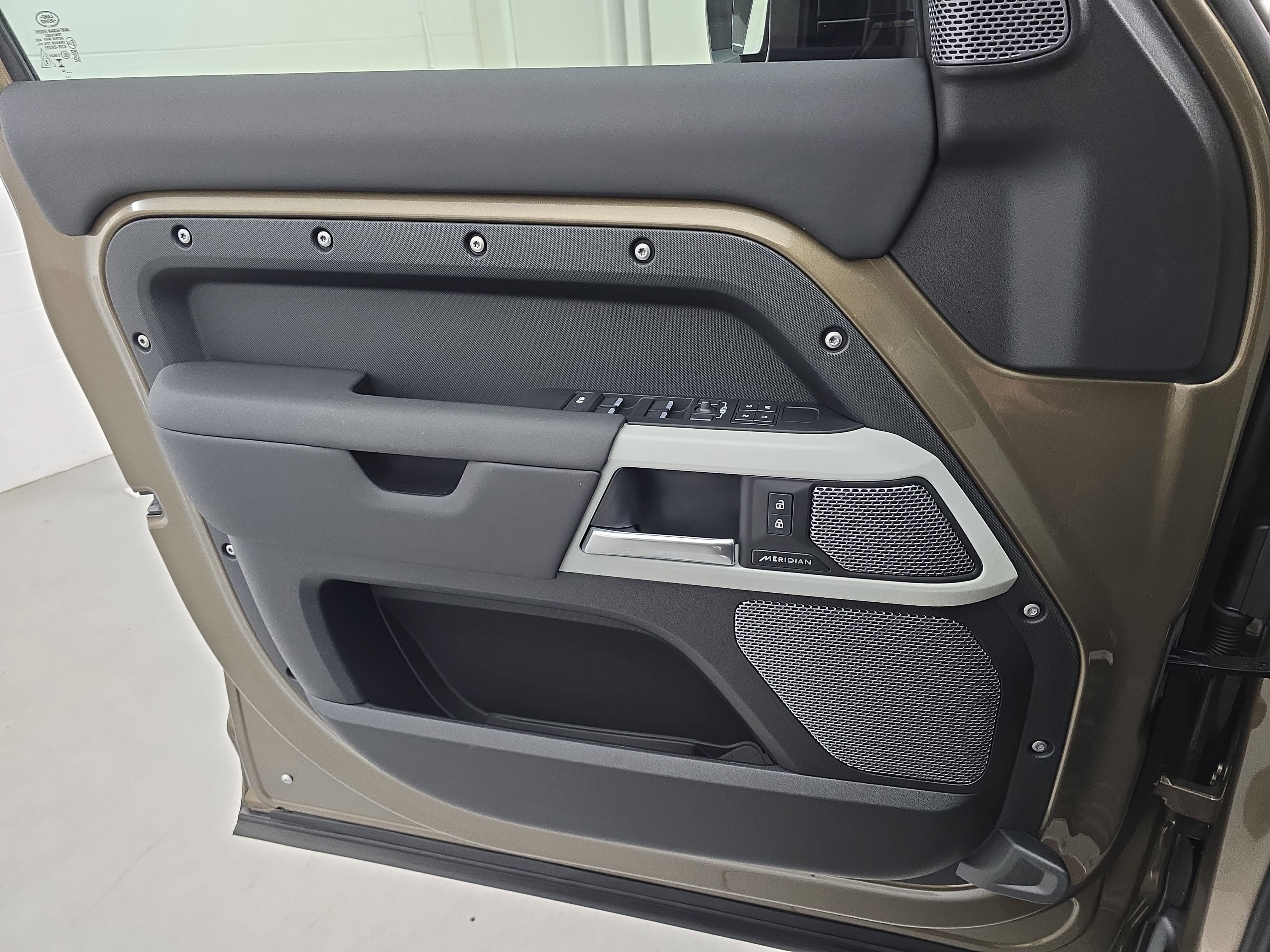 2024 Land Rover Defender S