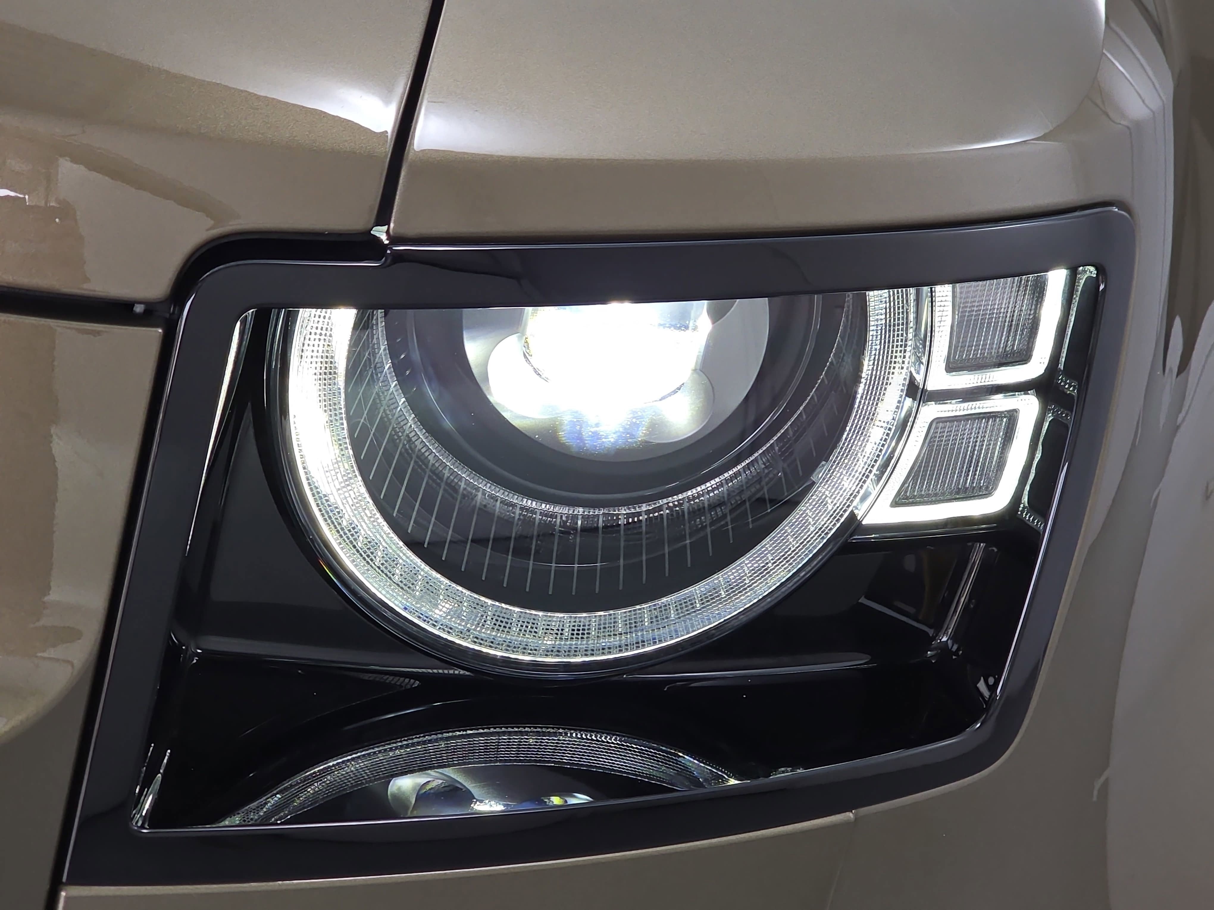 2024 Land Rover Defender S