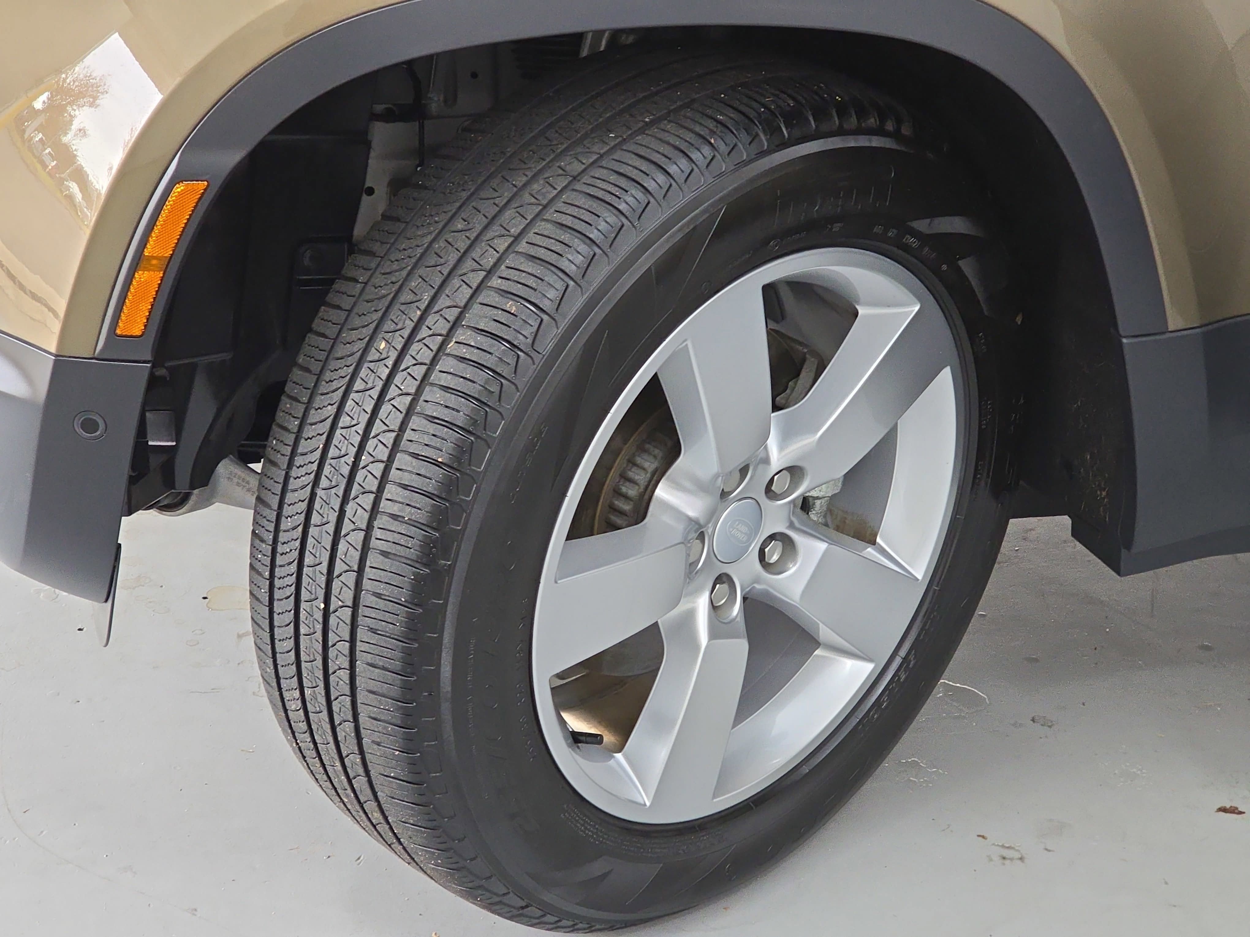 2024 Land Rover Defender S