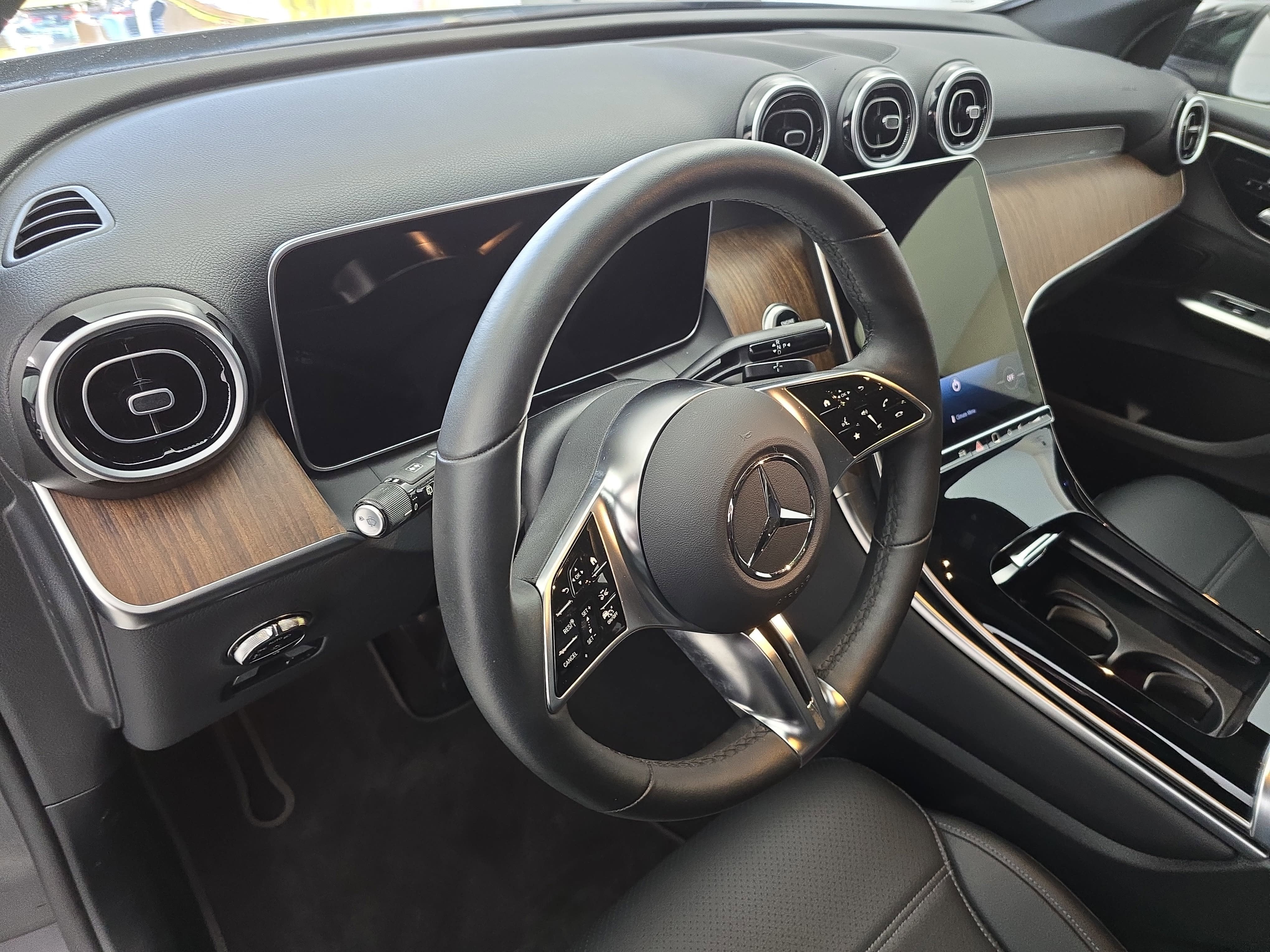 2025 Mercedes-Benz GLC GLC 300