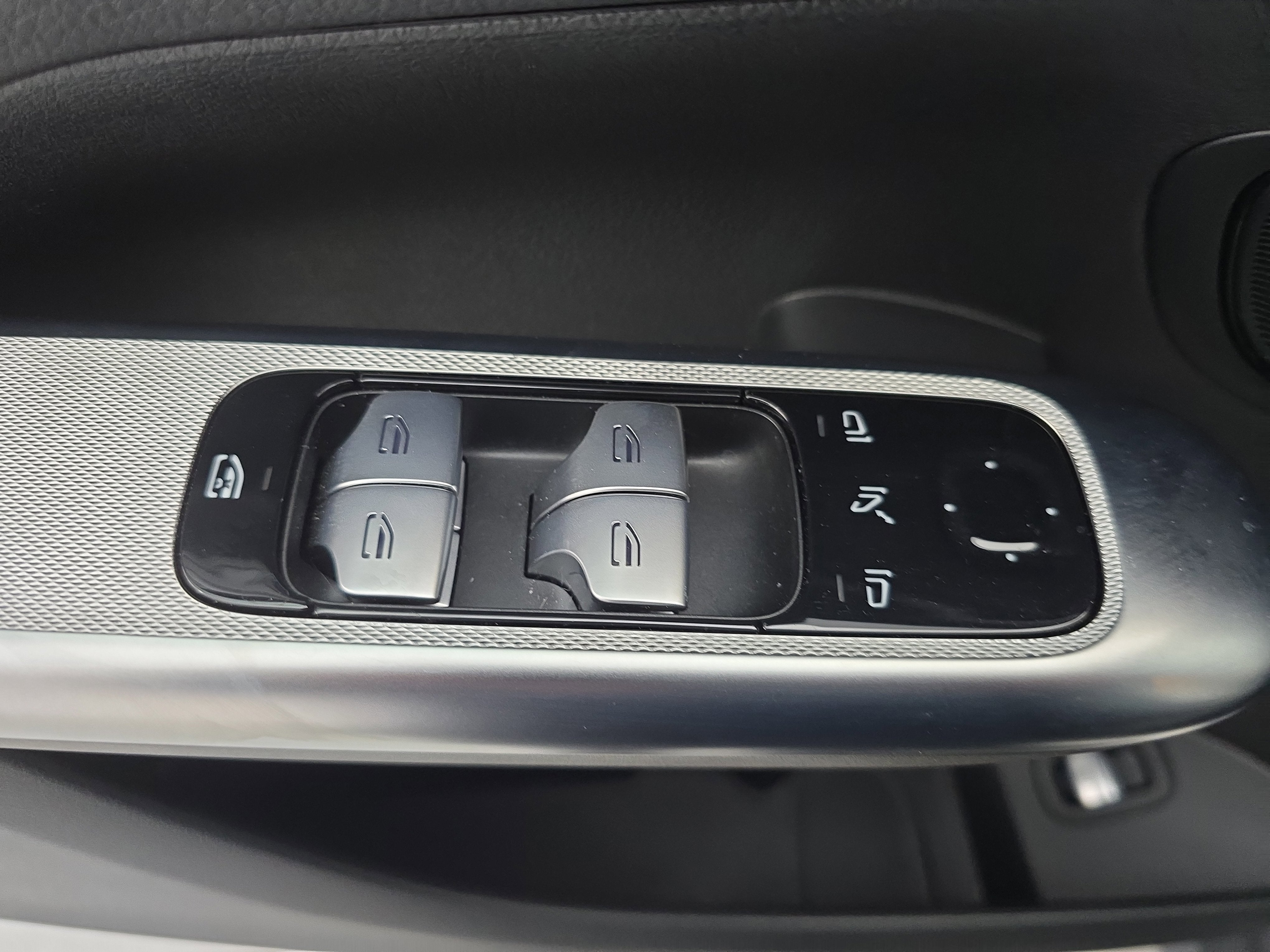 2025 Mercedes-Benz GLC GLC 300