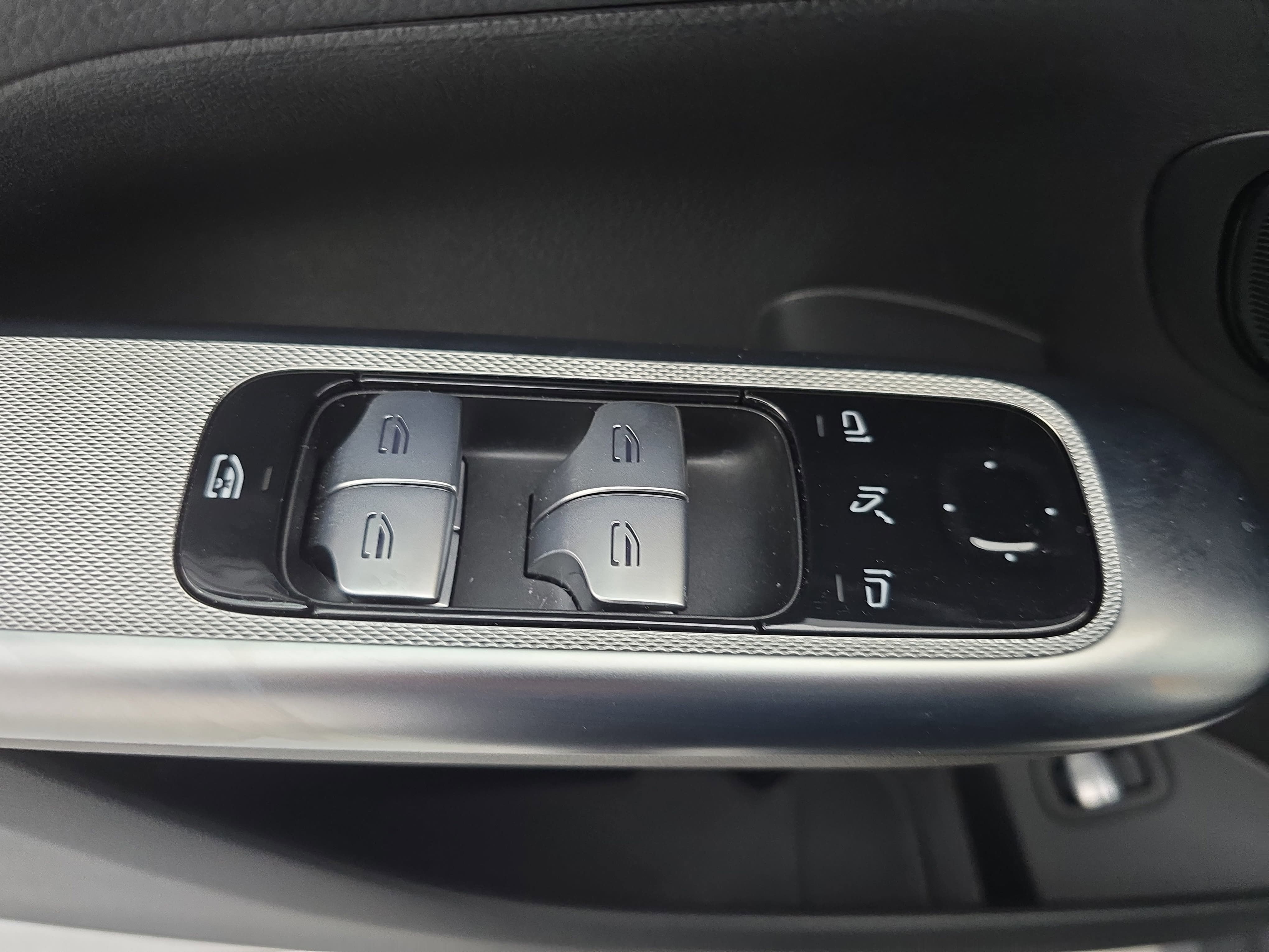 2025 Mercedes-Benz GLC GLC 300