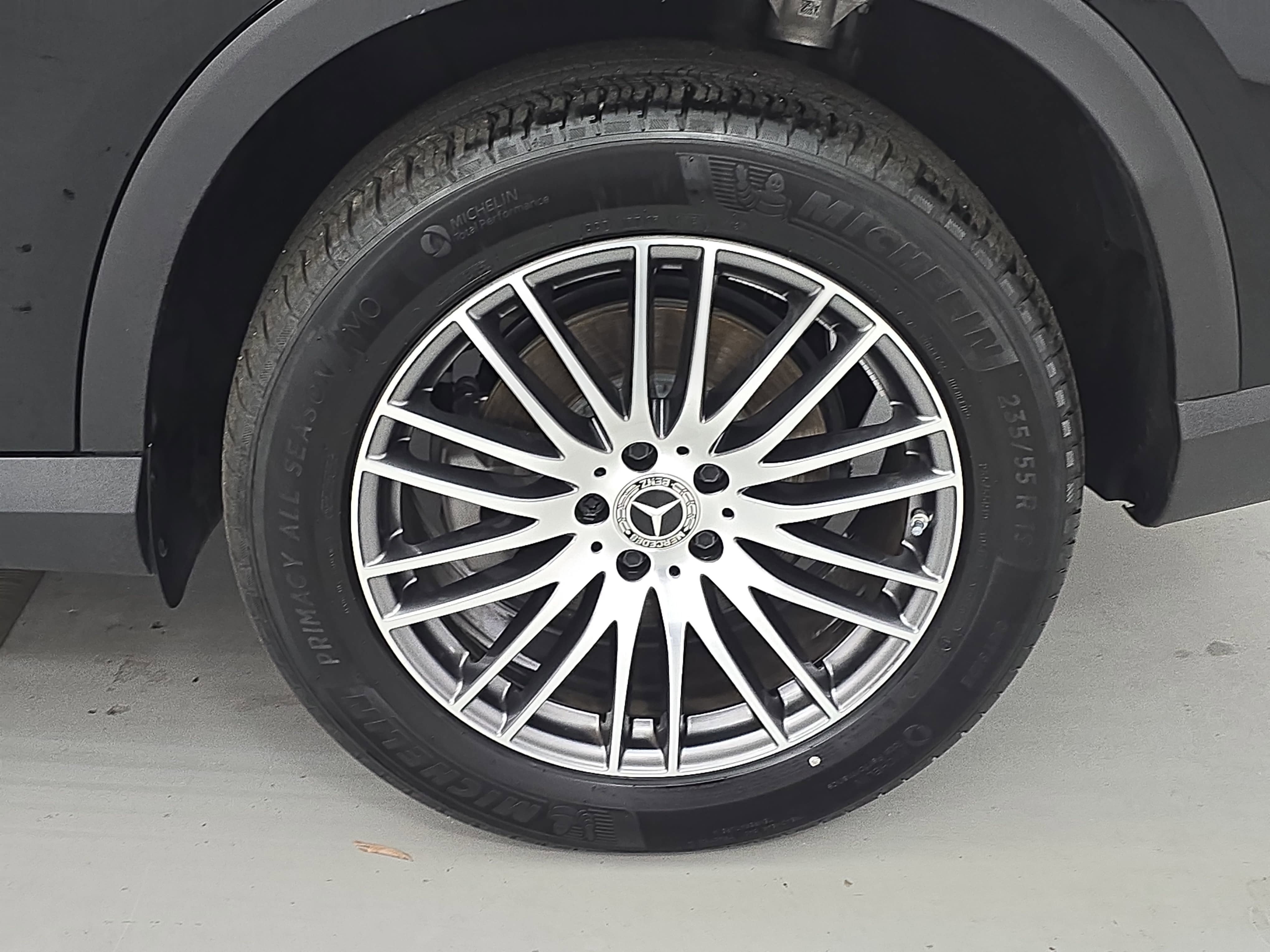 2025 Mercedes-Benz GLC GLC 300