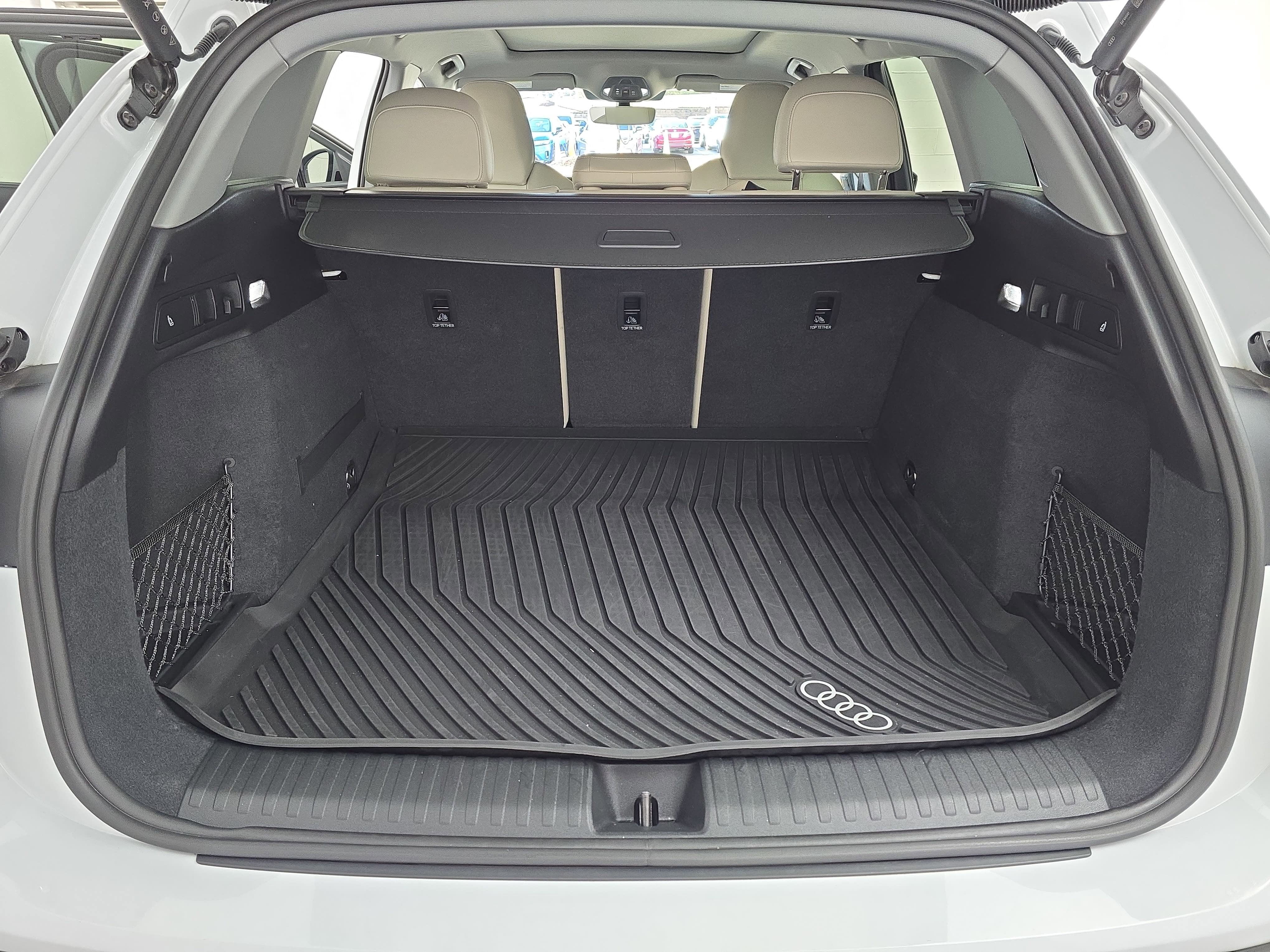 2025 Audi Q6 e-tron Premium Plus