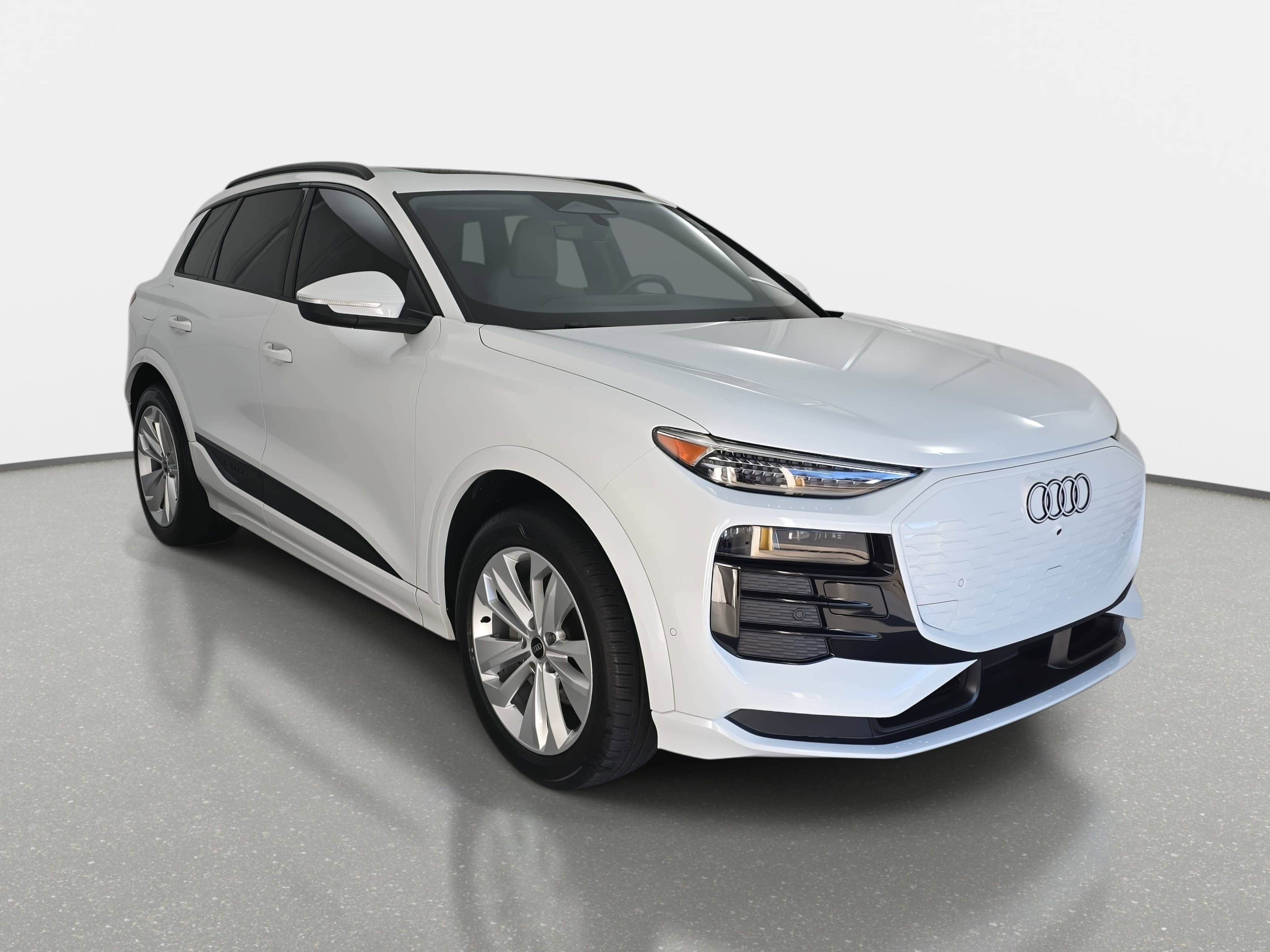 2025 Audi Q6 e-tron Premium Plus