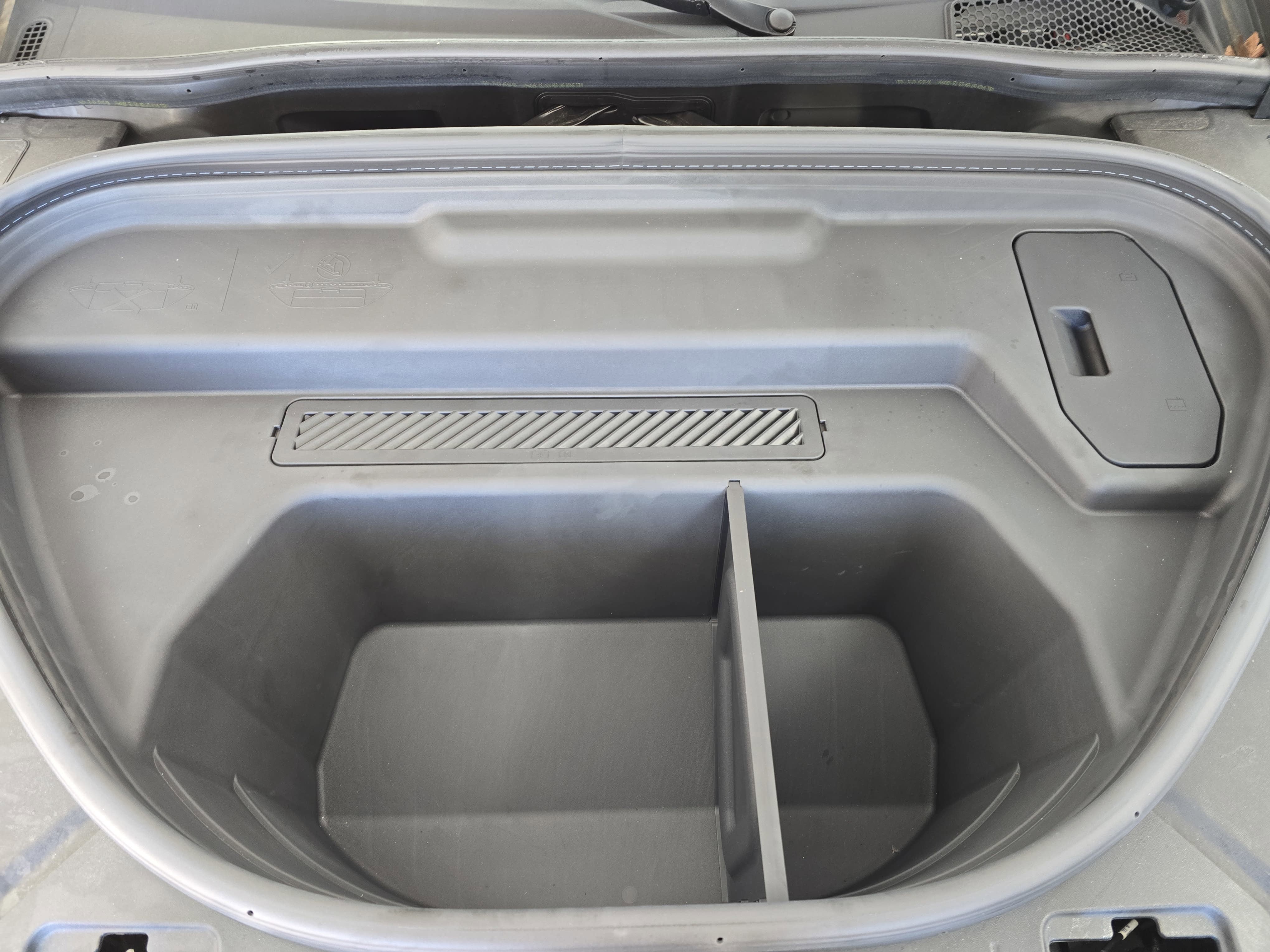 2025 Audi Q6 e-tron Premium Plus