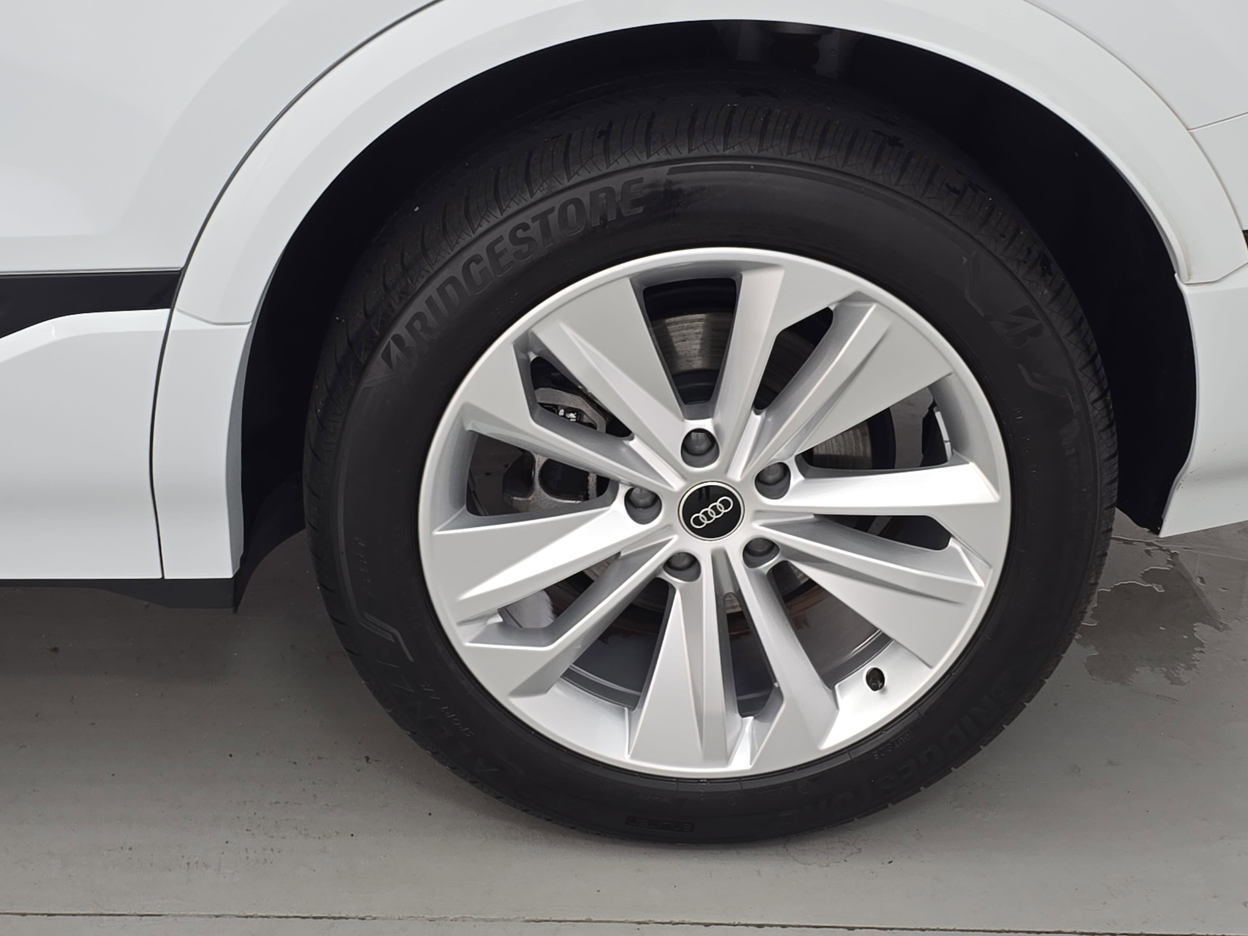 2025 Audi Q6 e-tron Premium Plus