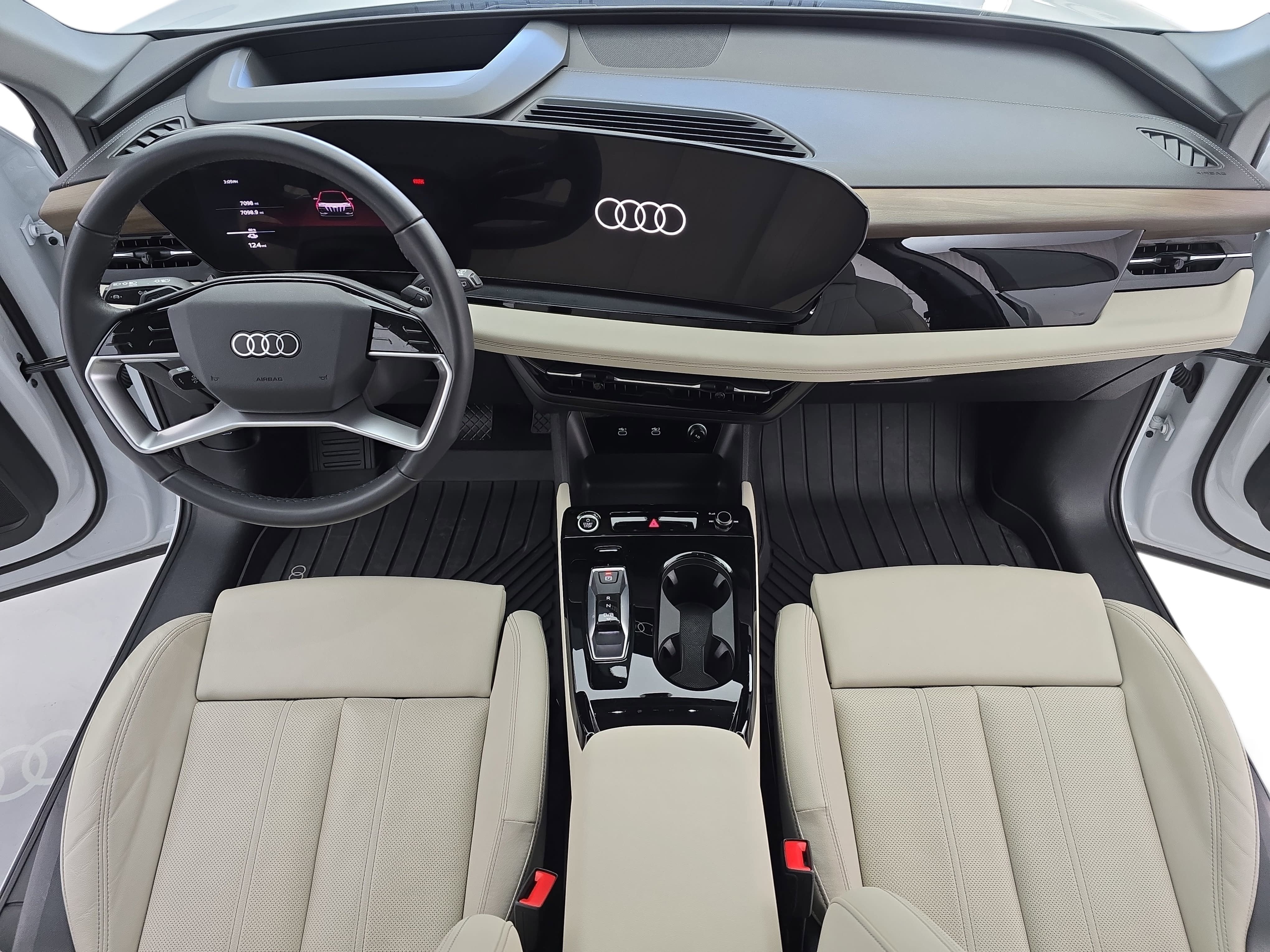 2025 Audi Q6 e-tron Premium Plus