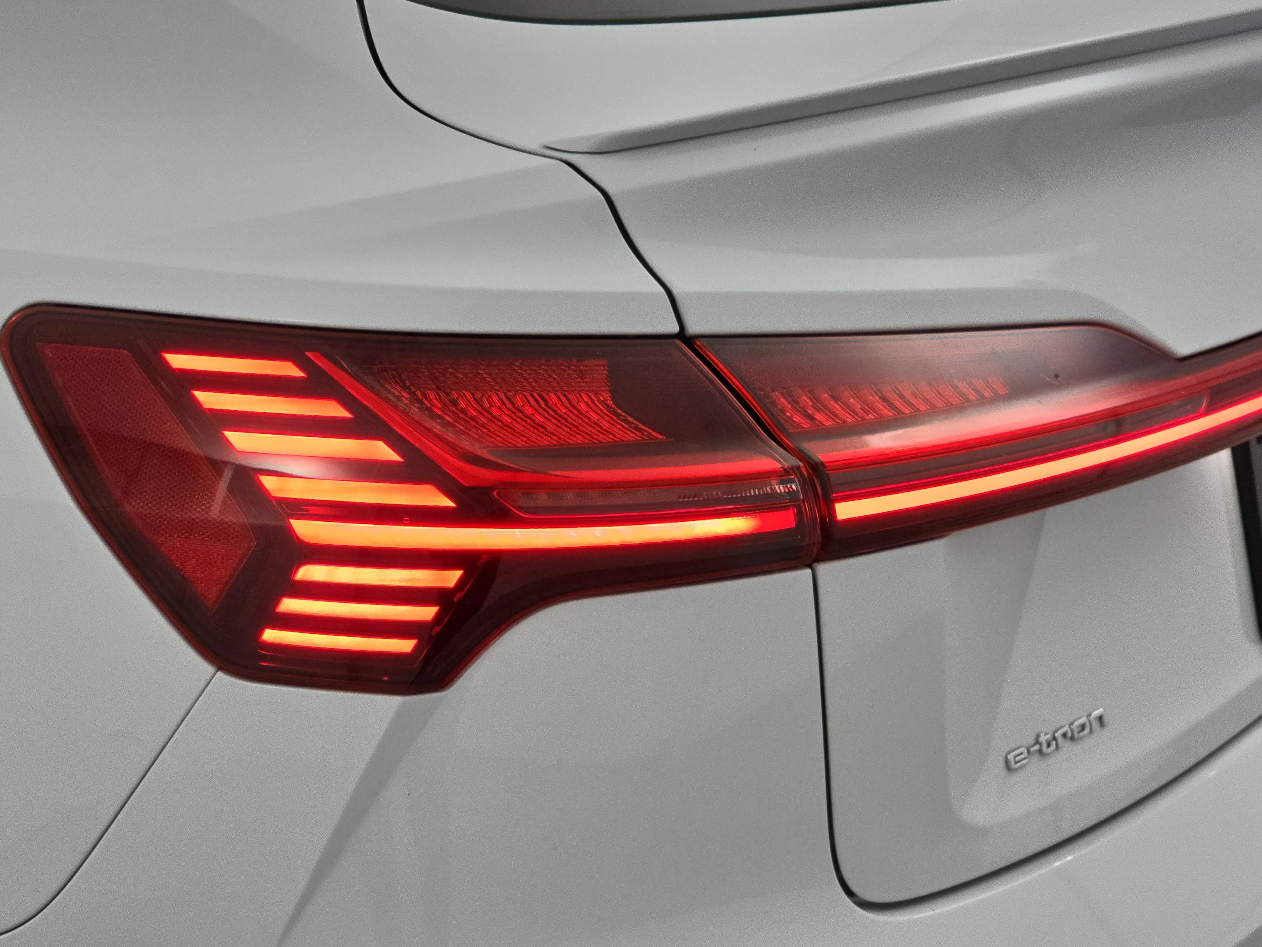 2022 Audi e-tron Sportback S line Premium Plus