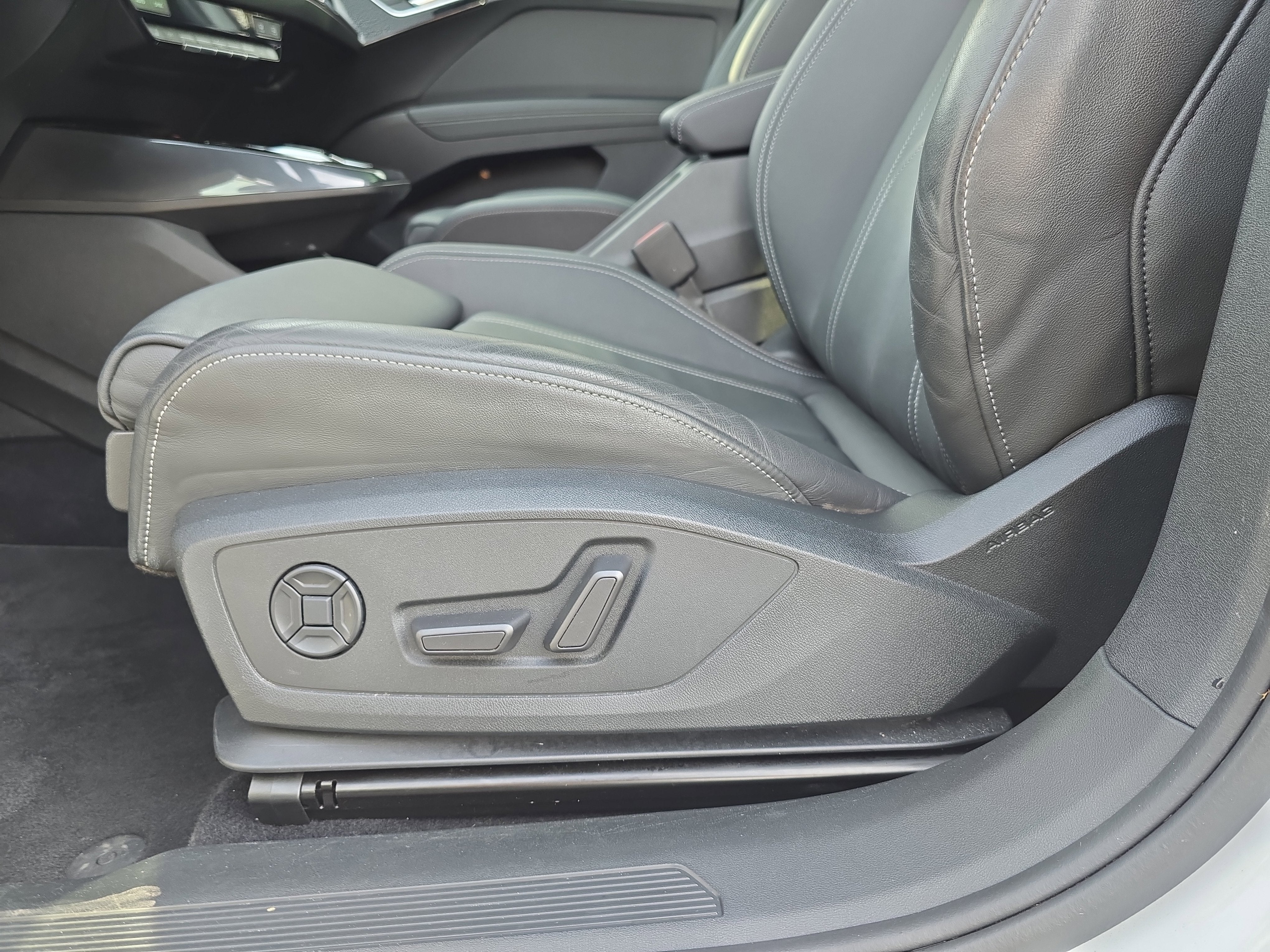 2023 Audi Q4 e-tron Sportback Prestige