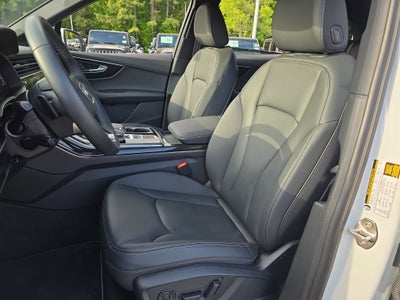 2025 Audi Q7 Premium