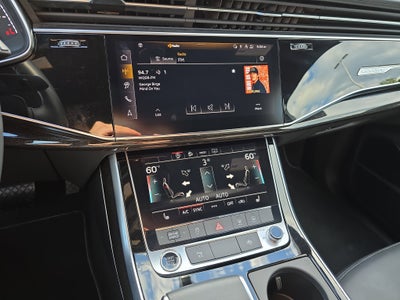 2025 Audi Q7 Premium