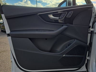 2025 Audi Q7 Premium