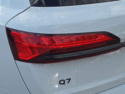 2025 Audi Q7 Premium