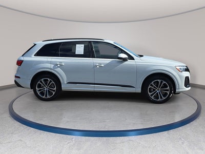 2025 Audi Q7 Premium
