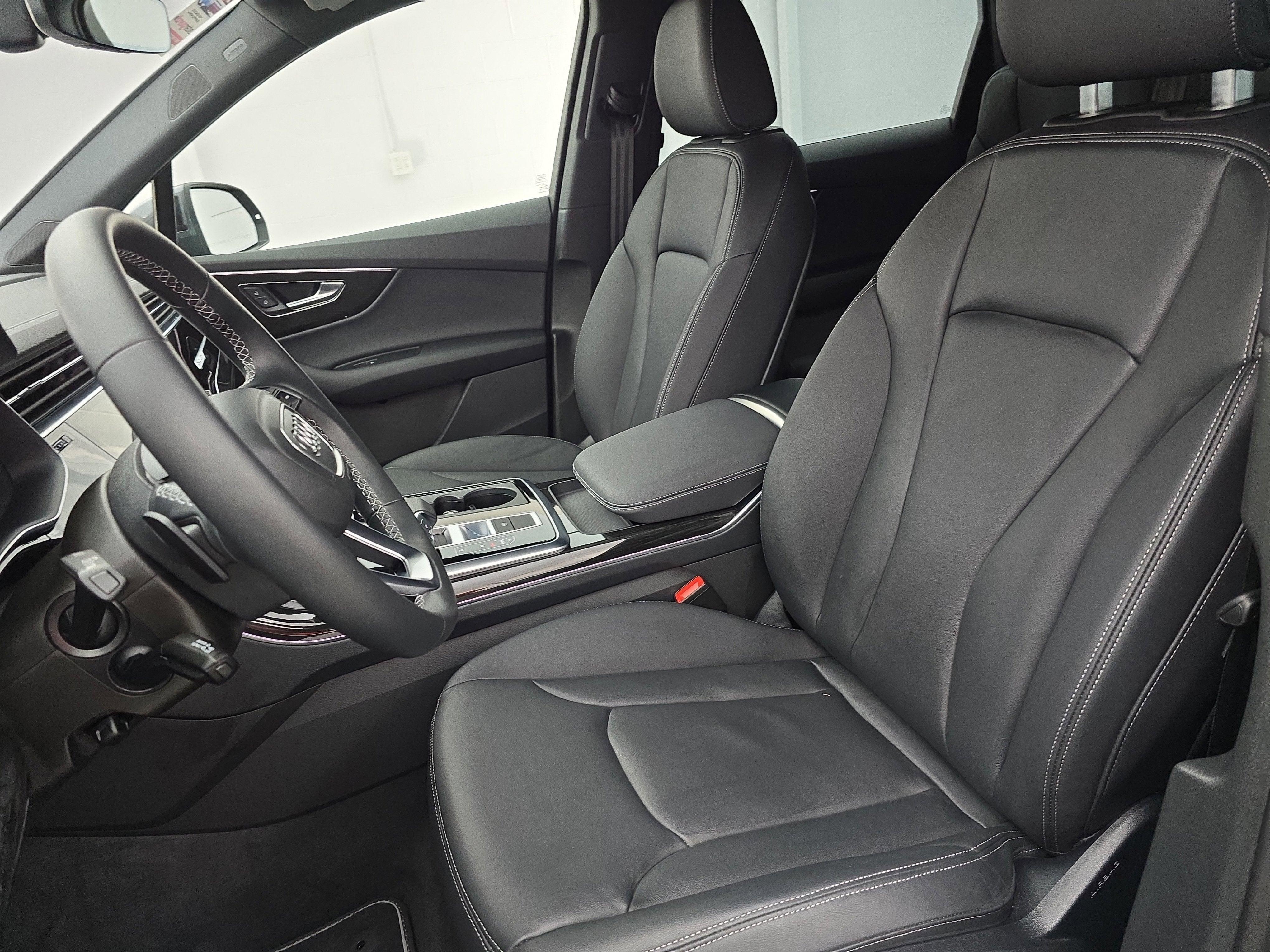 2025 Audi Q7 Premium