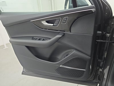 2025 Audi Q7 Premium