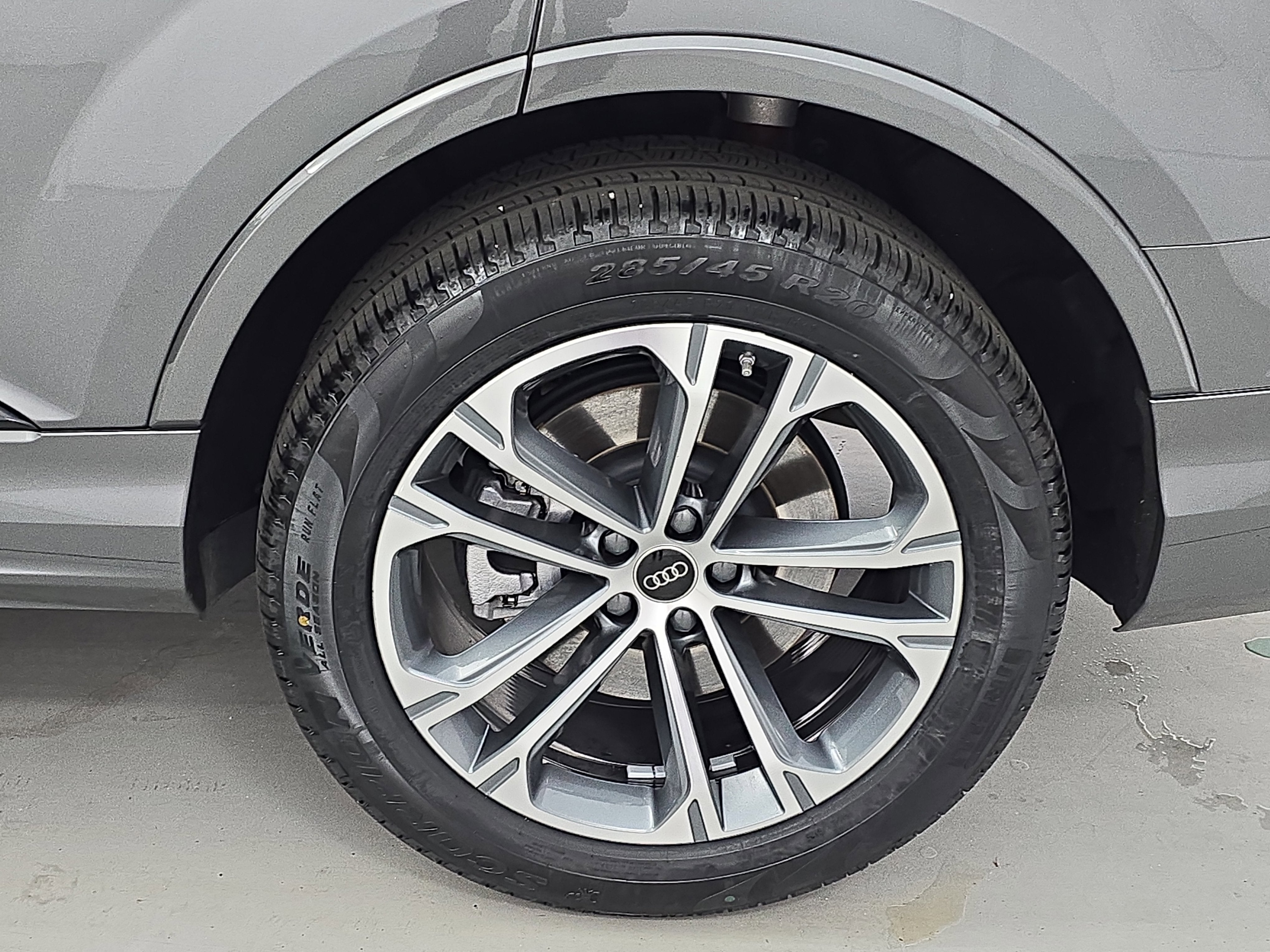 2025 Audi Q7 Premium