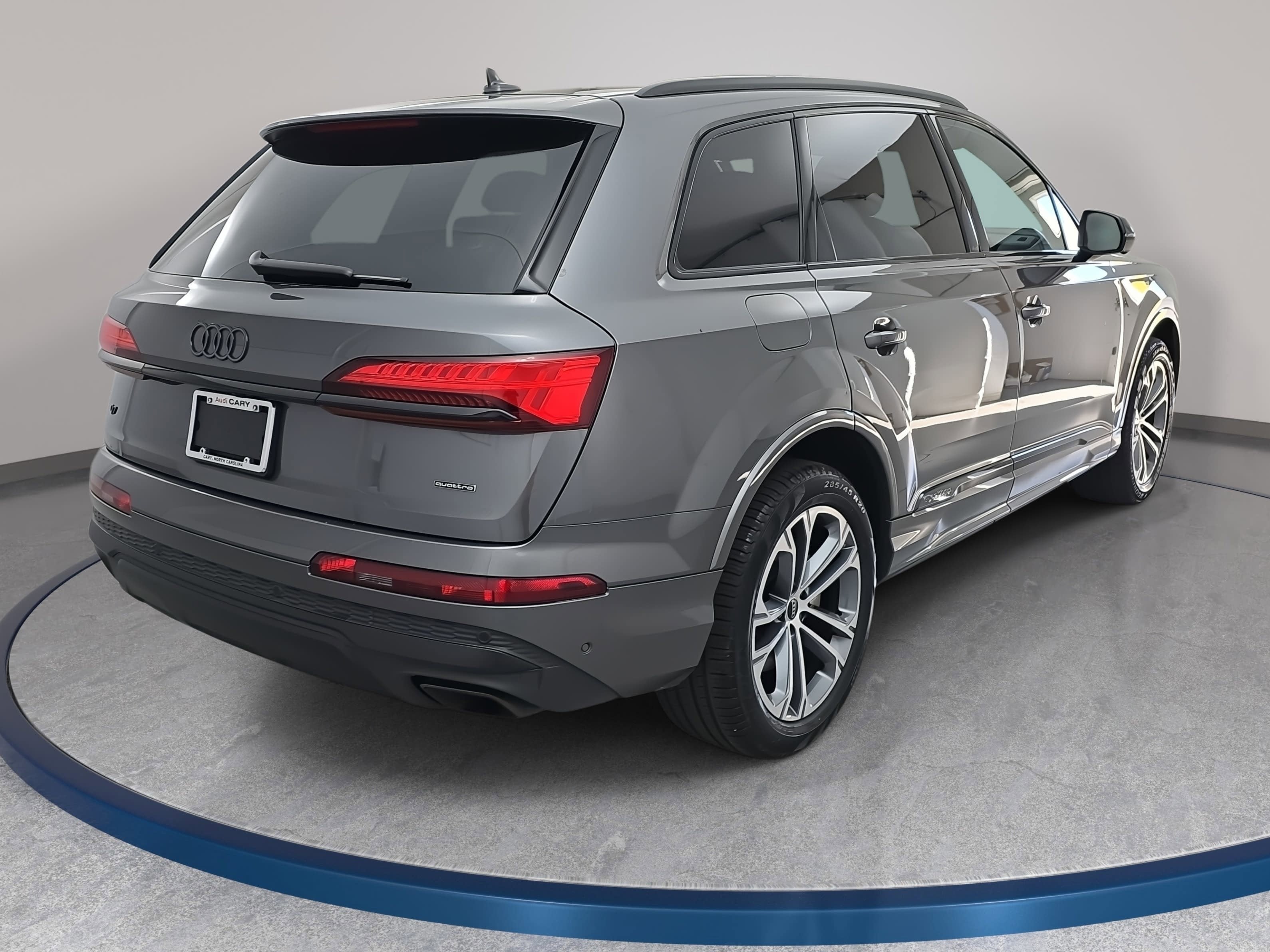 2025 Audi Q7 Premium