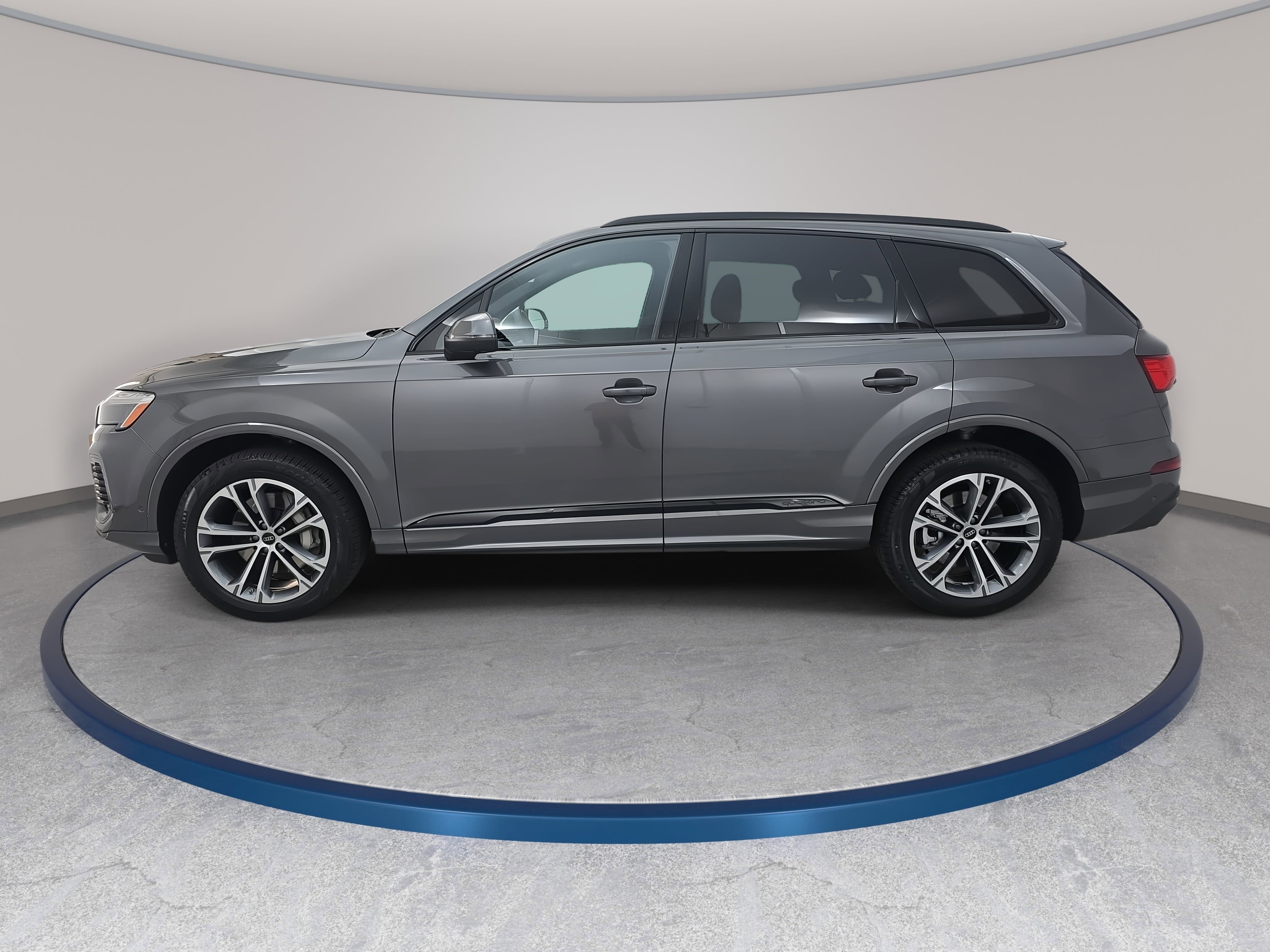 2025 Audi Q7 Premium