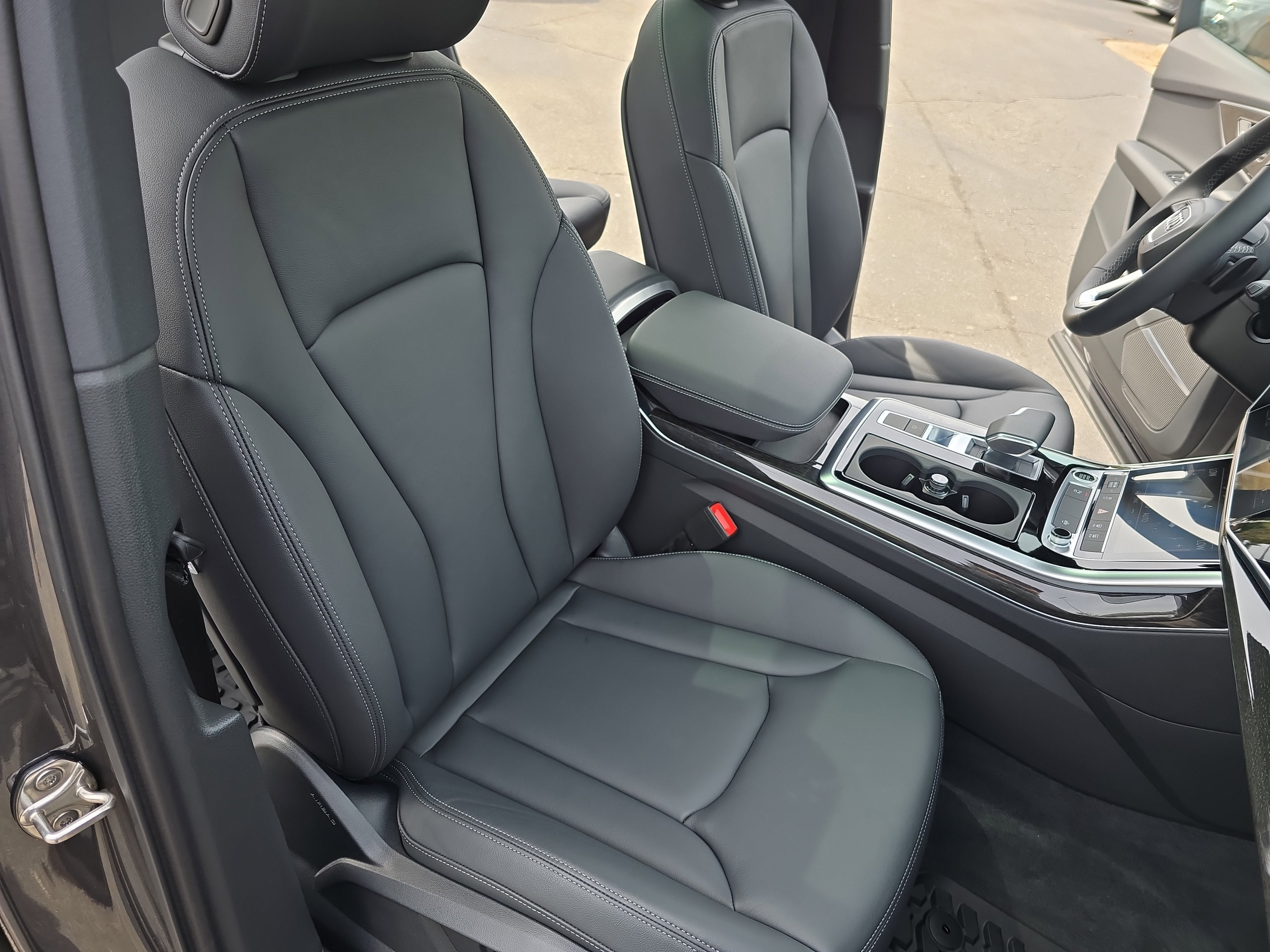 2025 Audi Q7 Premium