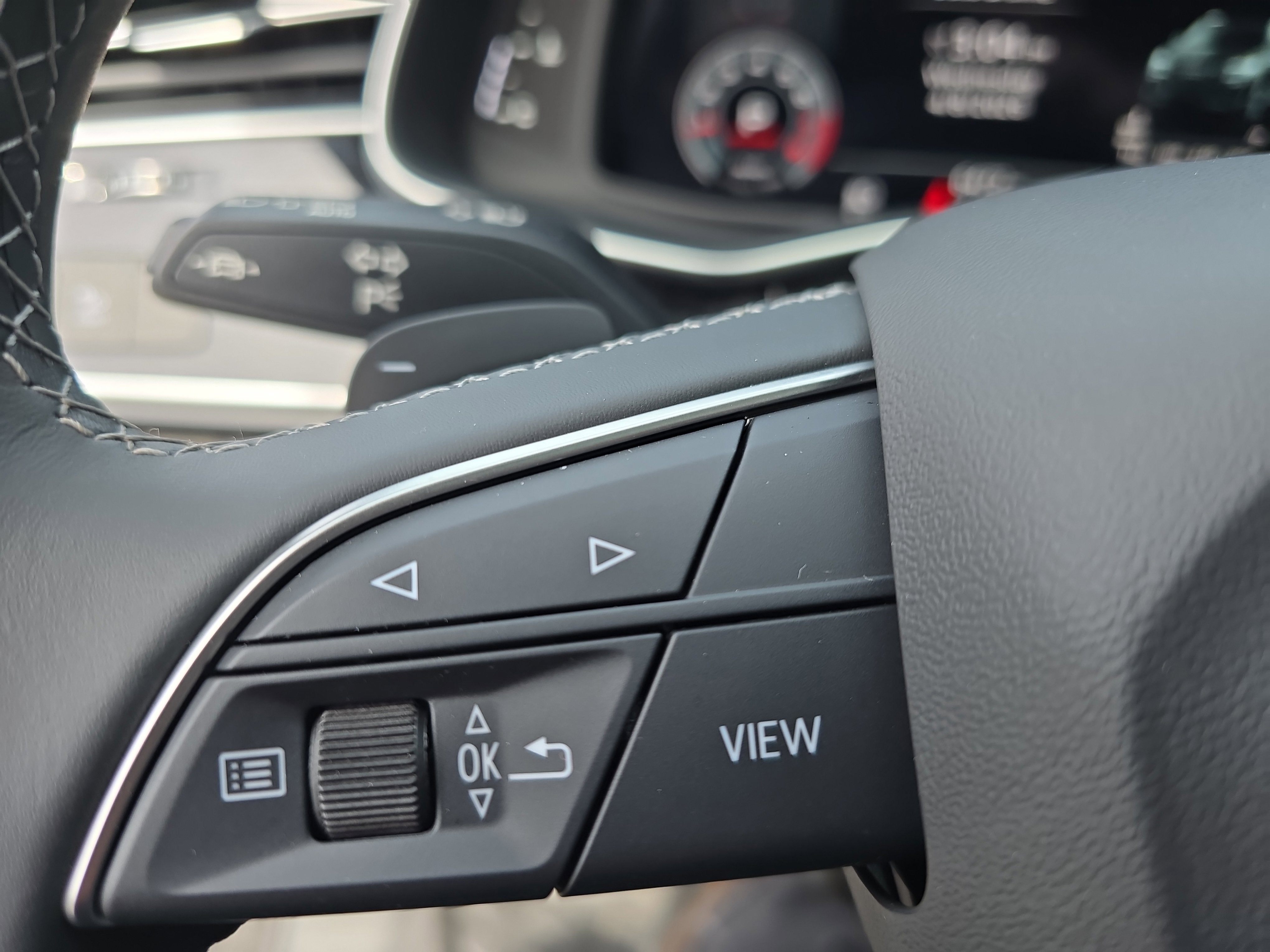 2025 Audi Q7 Premium