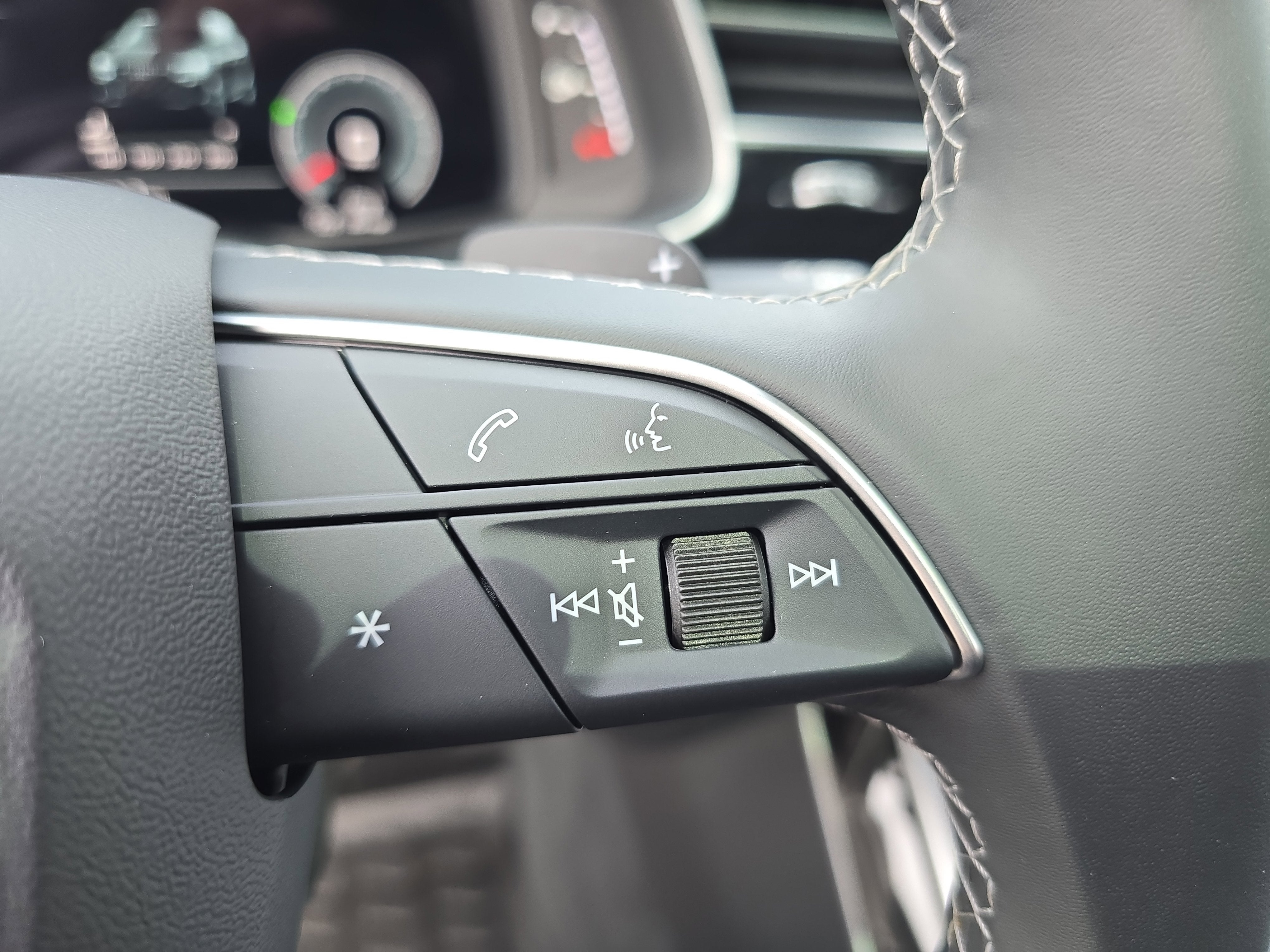 2025 Audi Q7 Premium