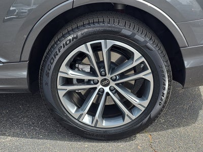 2025 Audi Q7 Premium