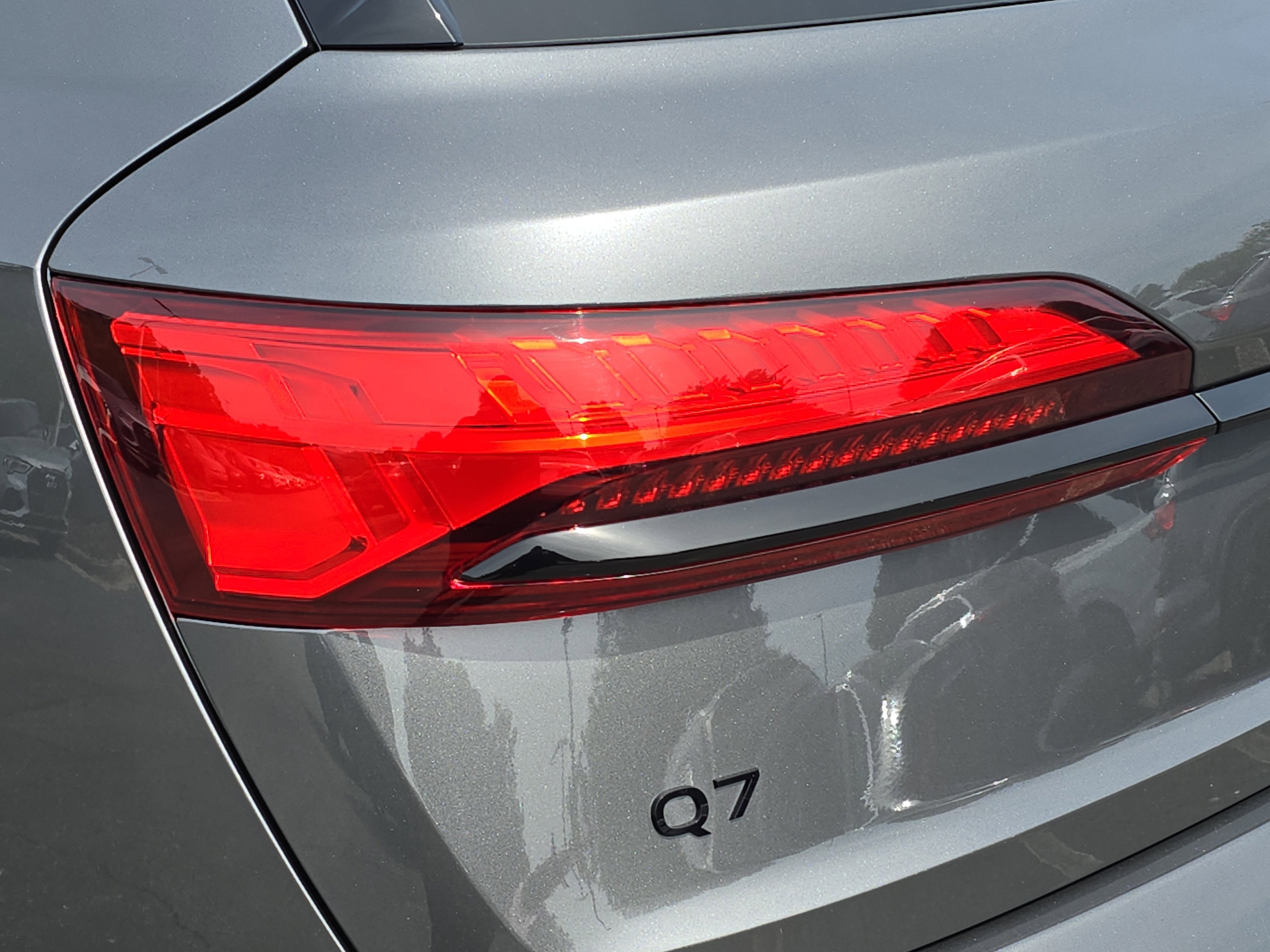 2025 Audi Q7 Premium