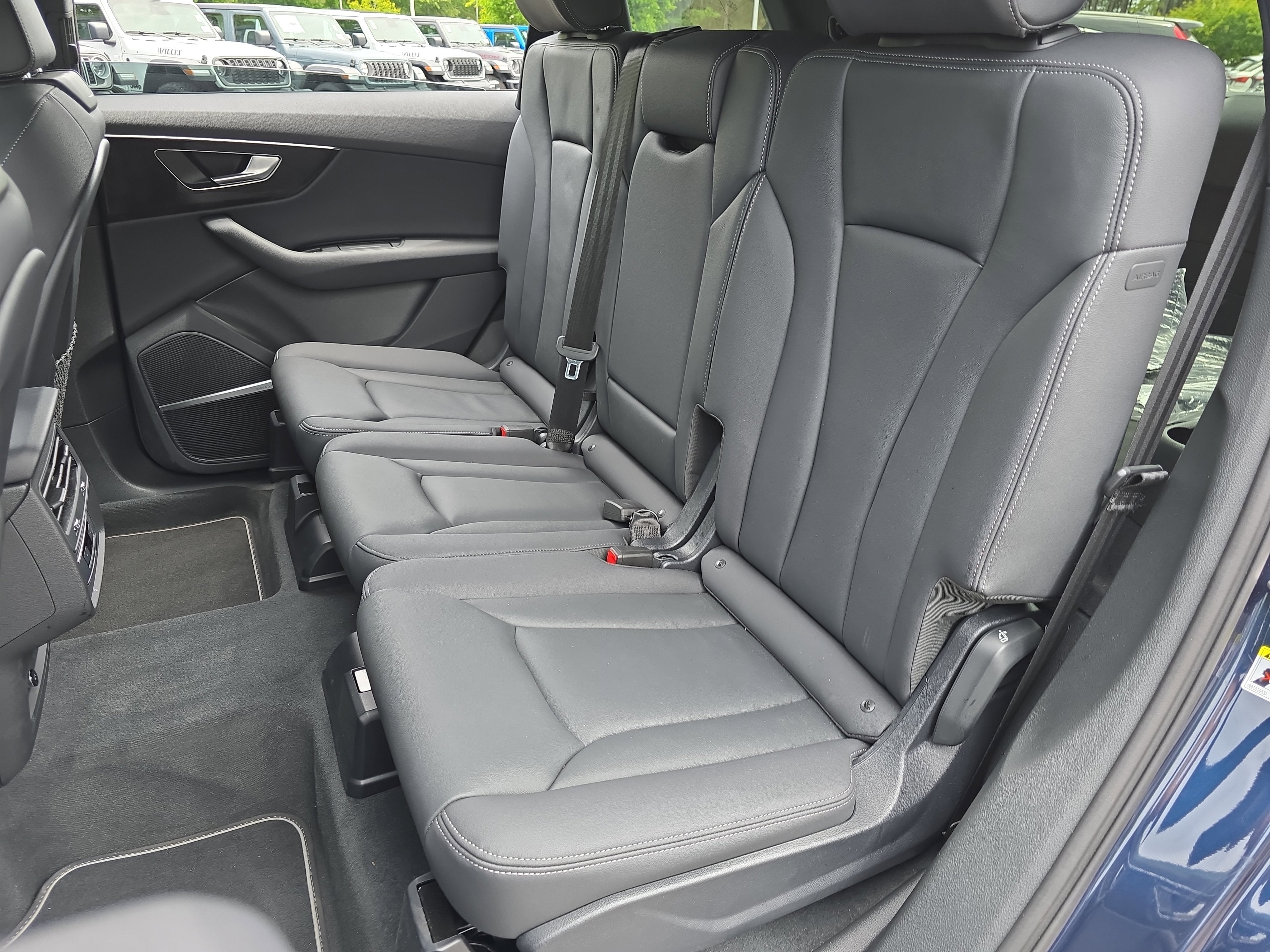 2025 Audi Q7 Premium