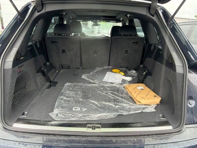 2025 Audi Q7 Premium