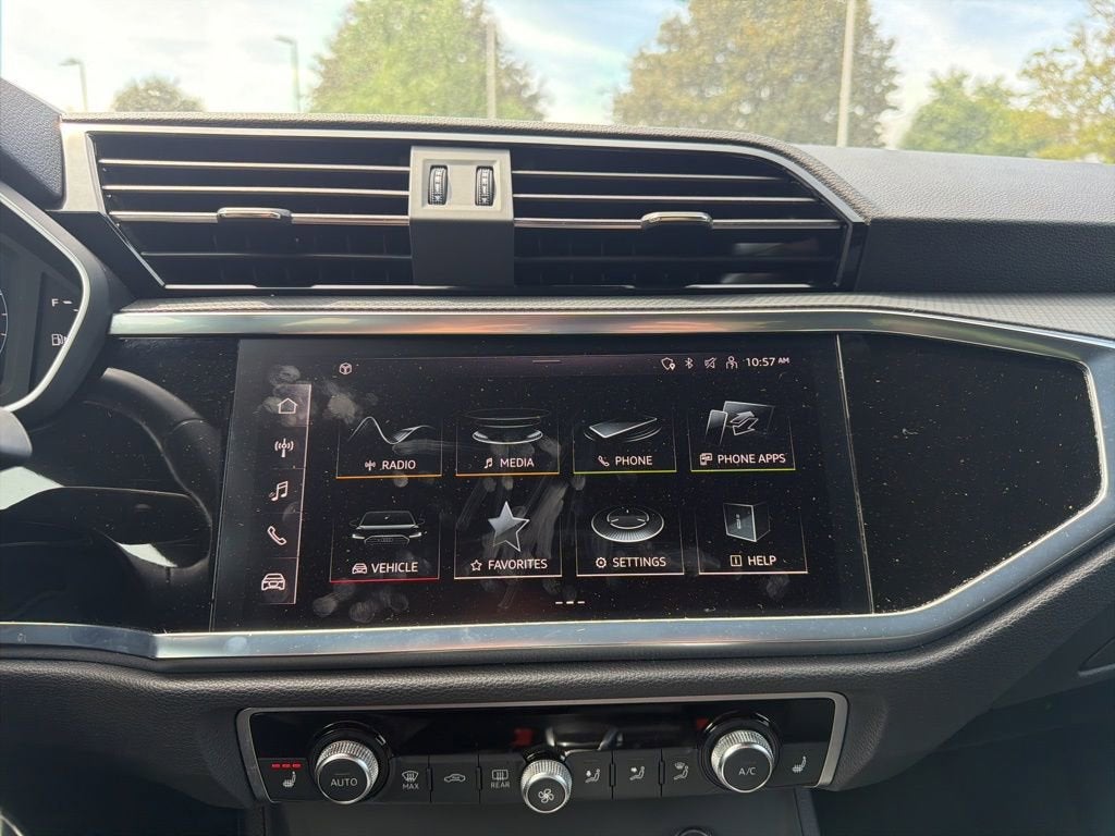 2023 Audi Q3 Premium