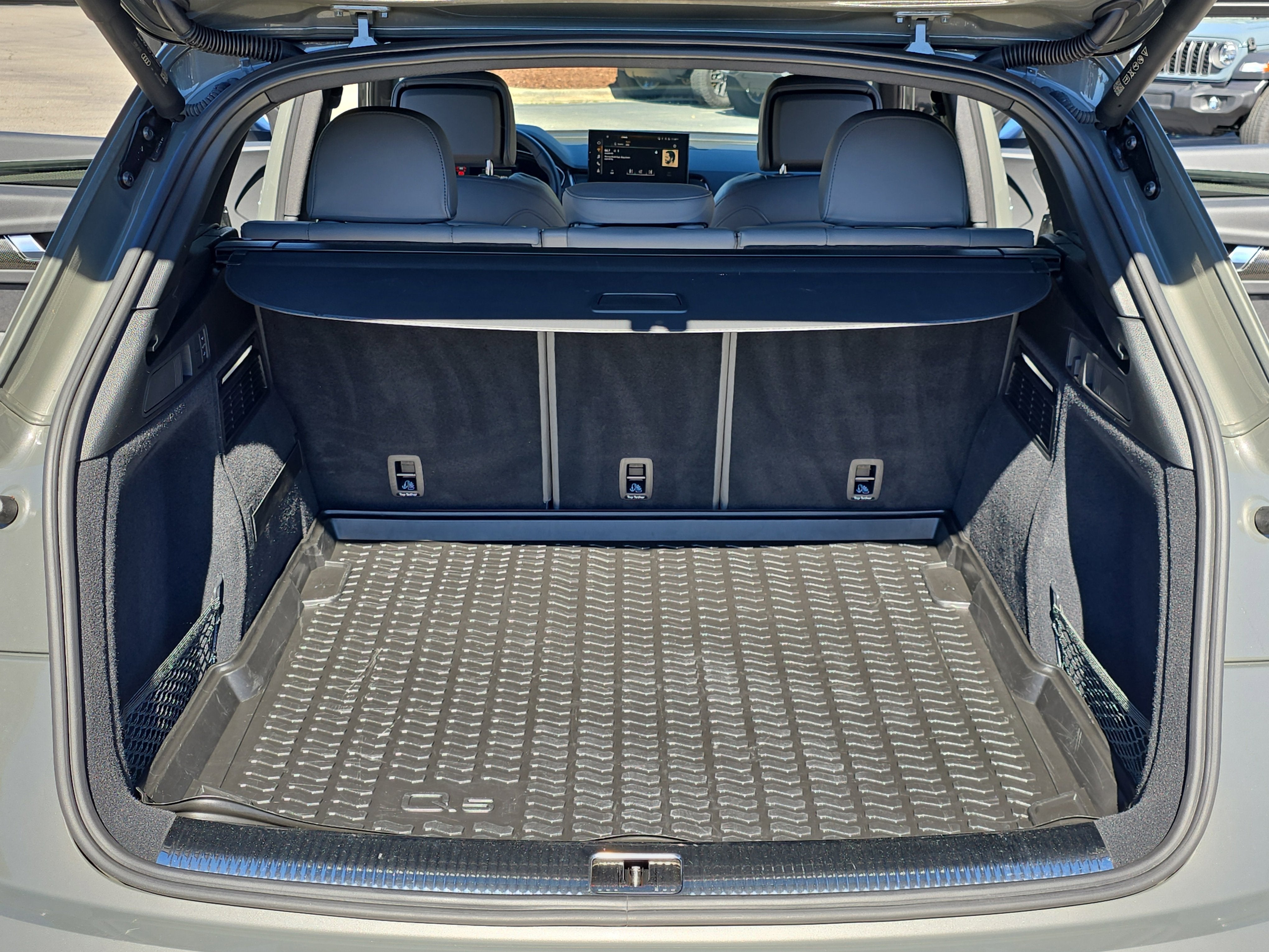 2023 Audi SQ5 Premium Plus