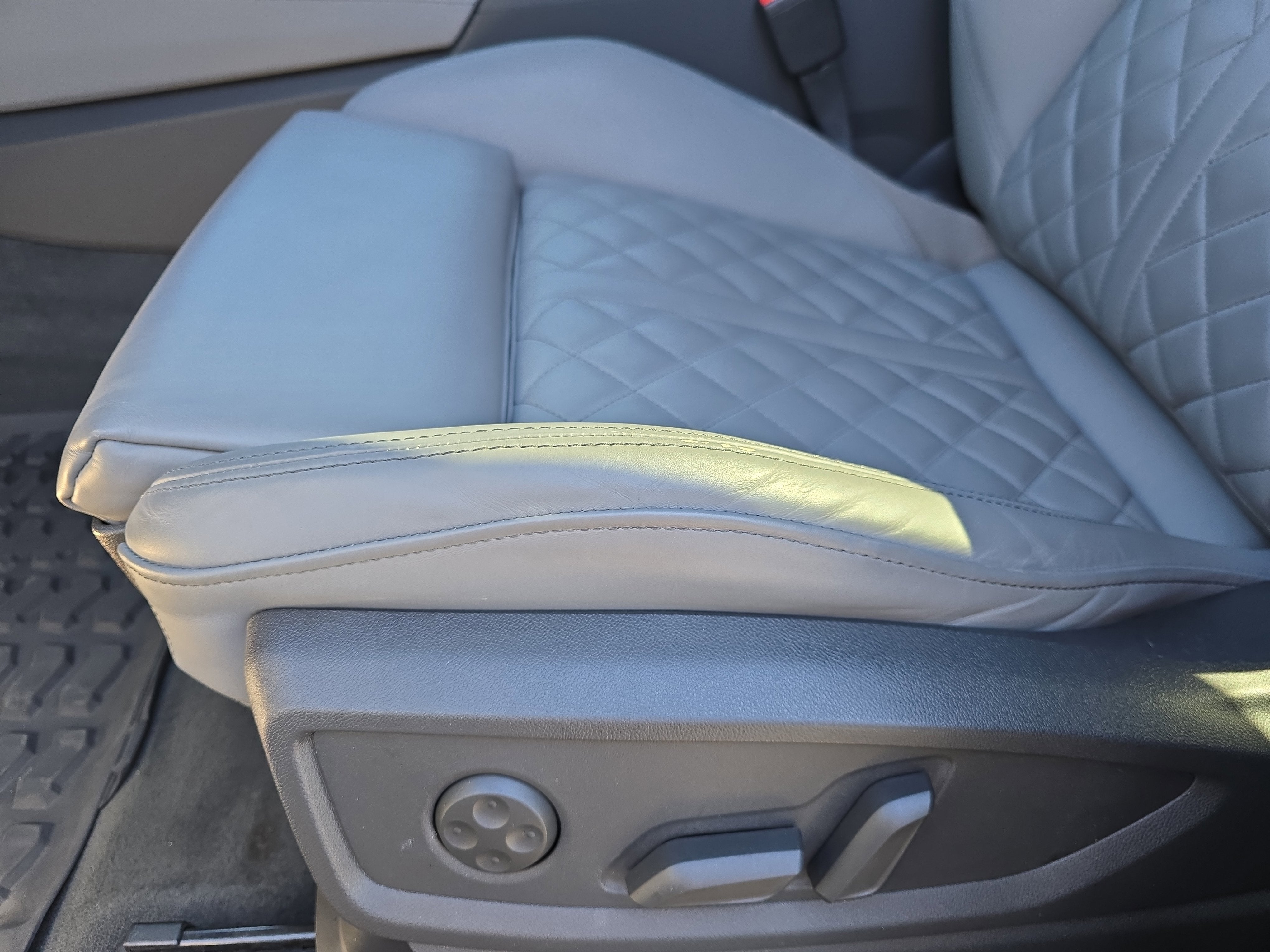 2023 Audi SQ5 Premium Plus