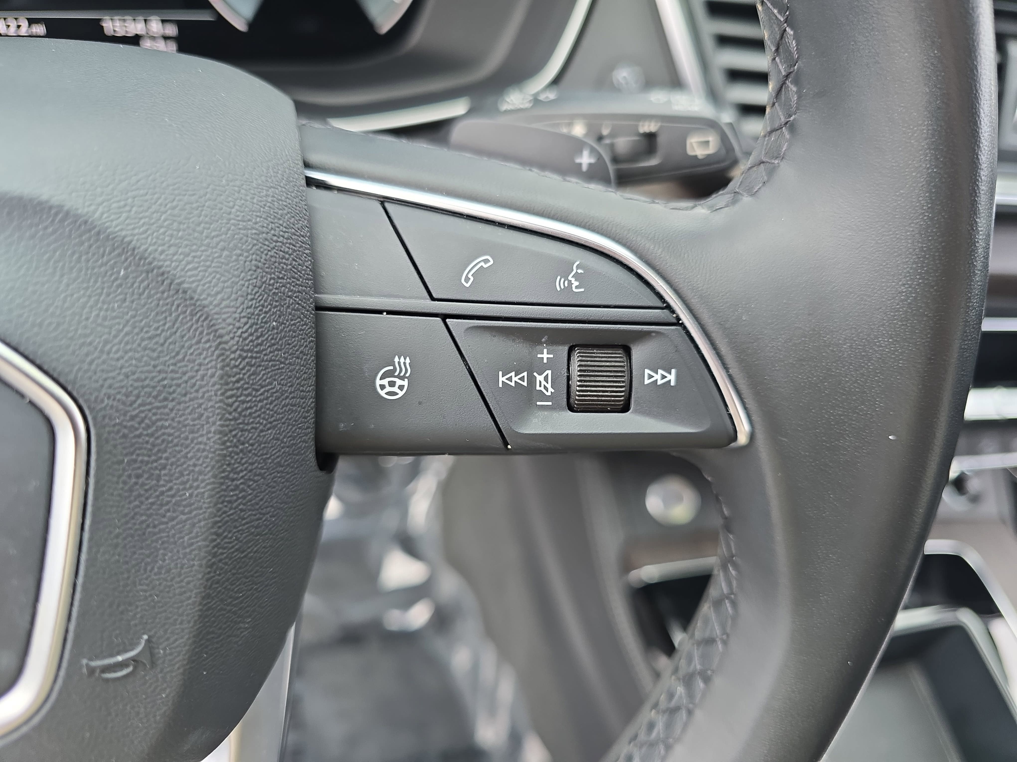 2023 Audi Q5 Premium Plus