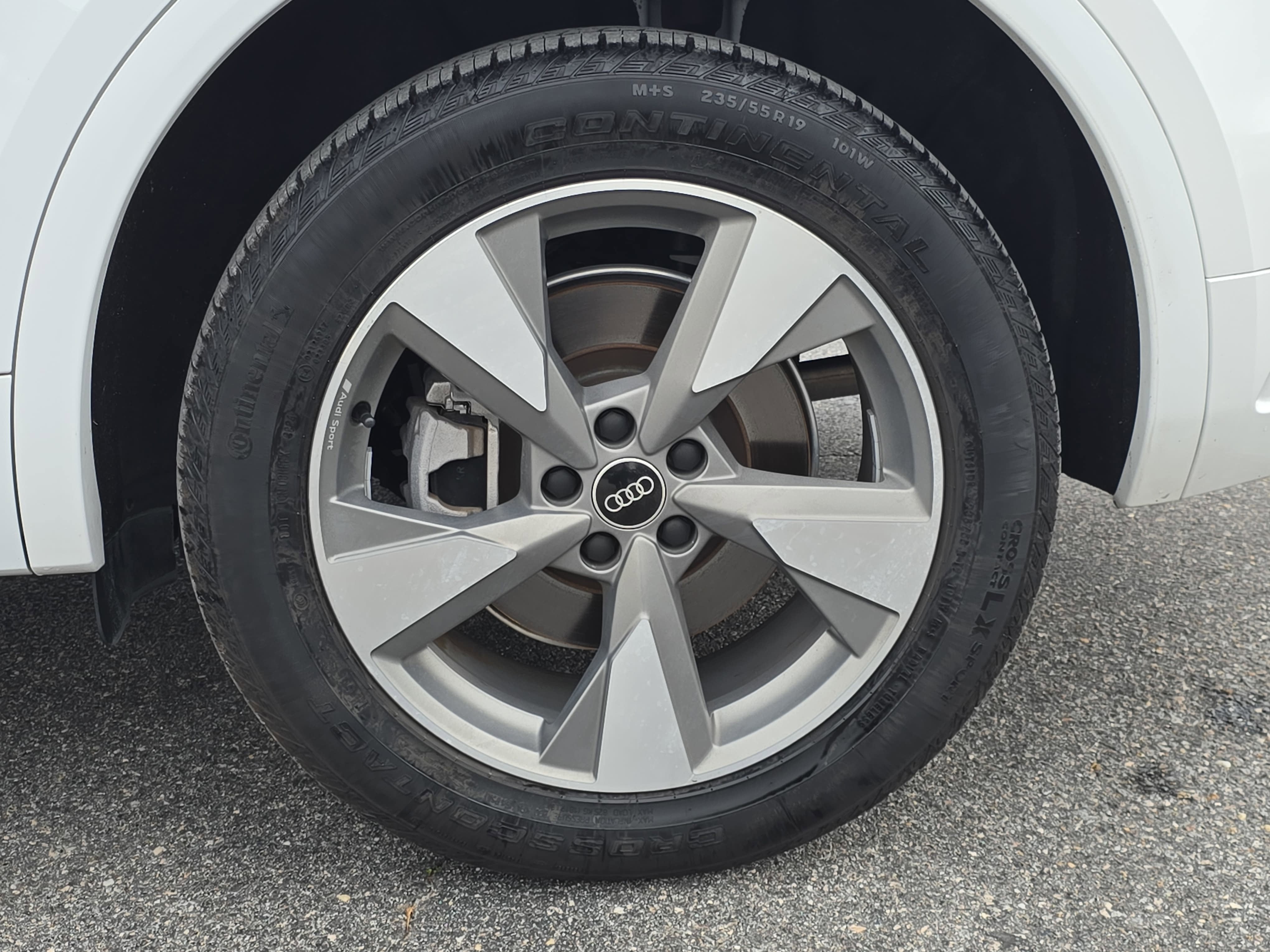 2023 Audi Q5 Premium Plus